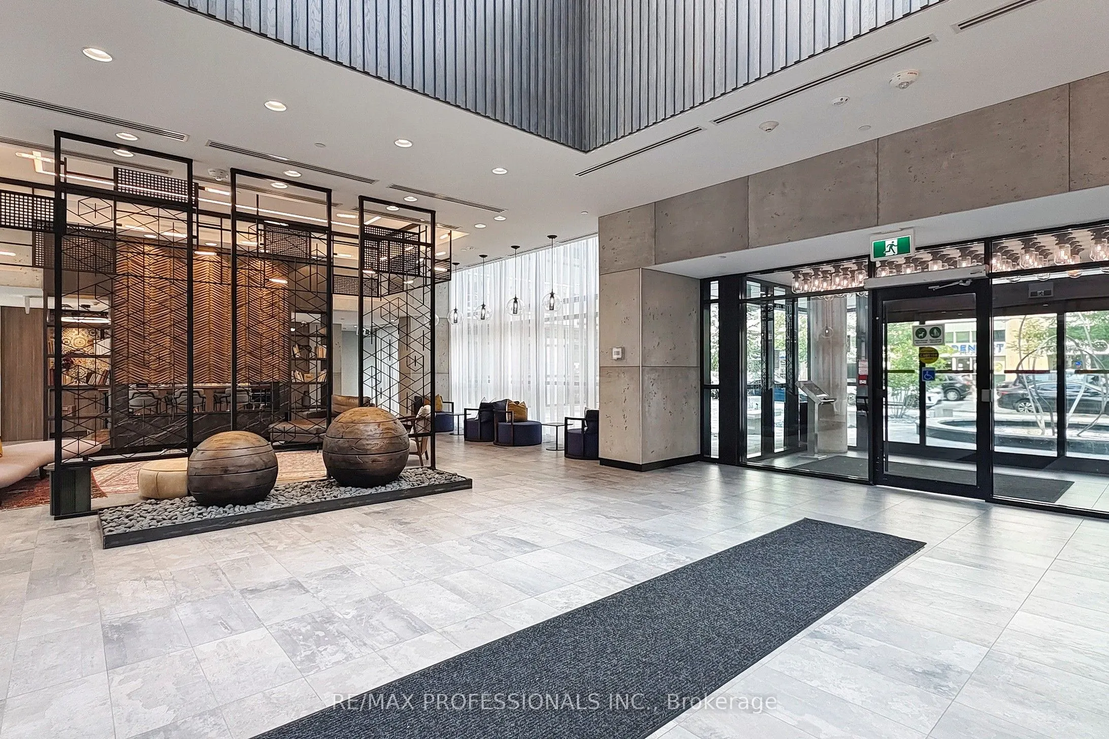 251 Manitoba Street #504