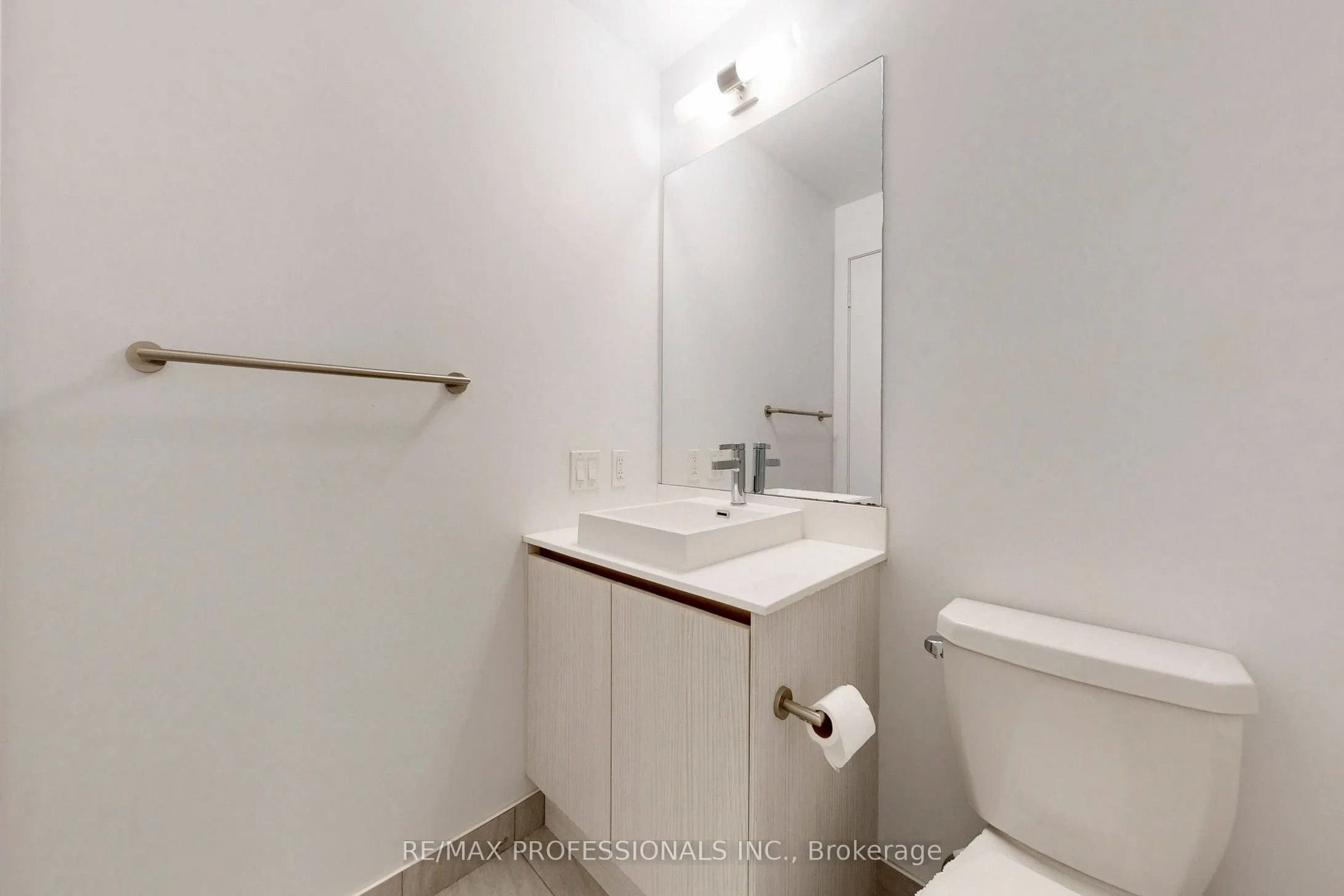 251 Manitoba Street #504
