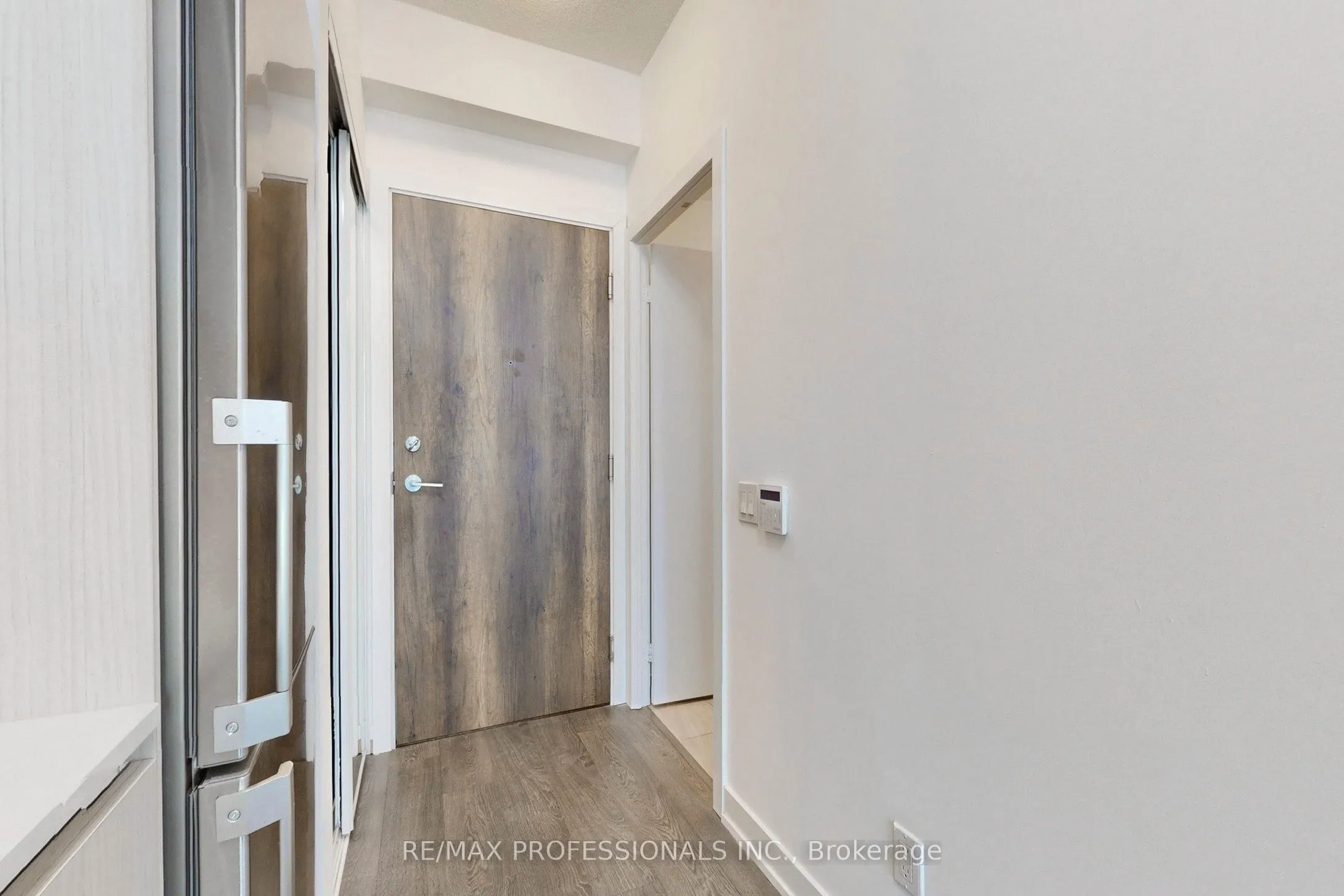 251 Manitoba Street #504