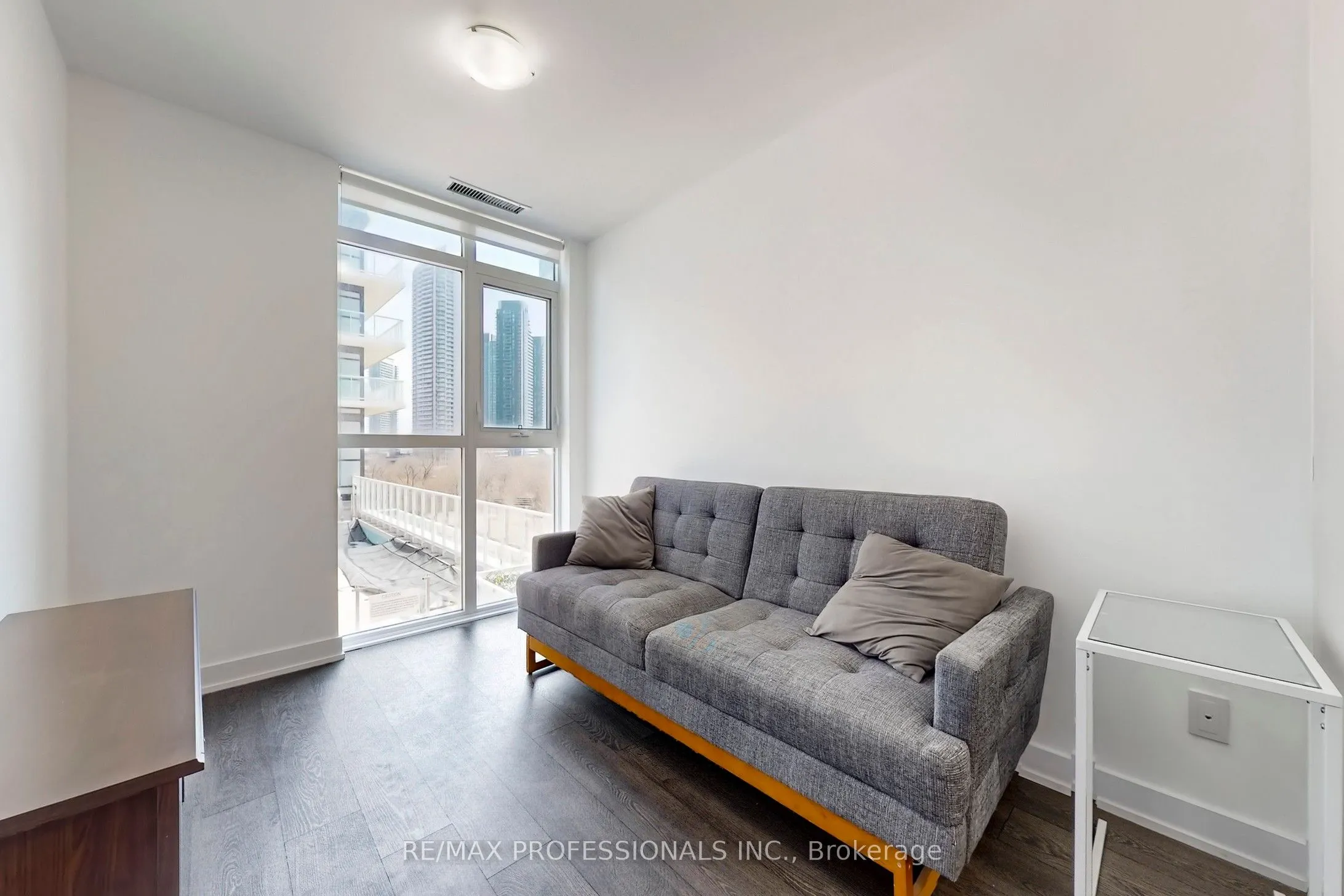 251 Manitoba Street #504