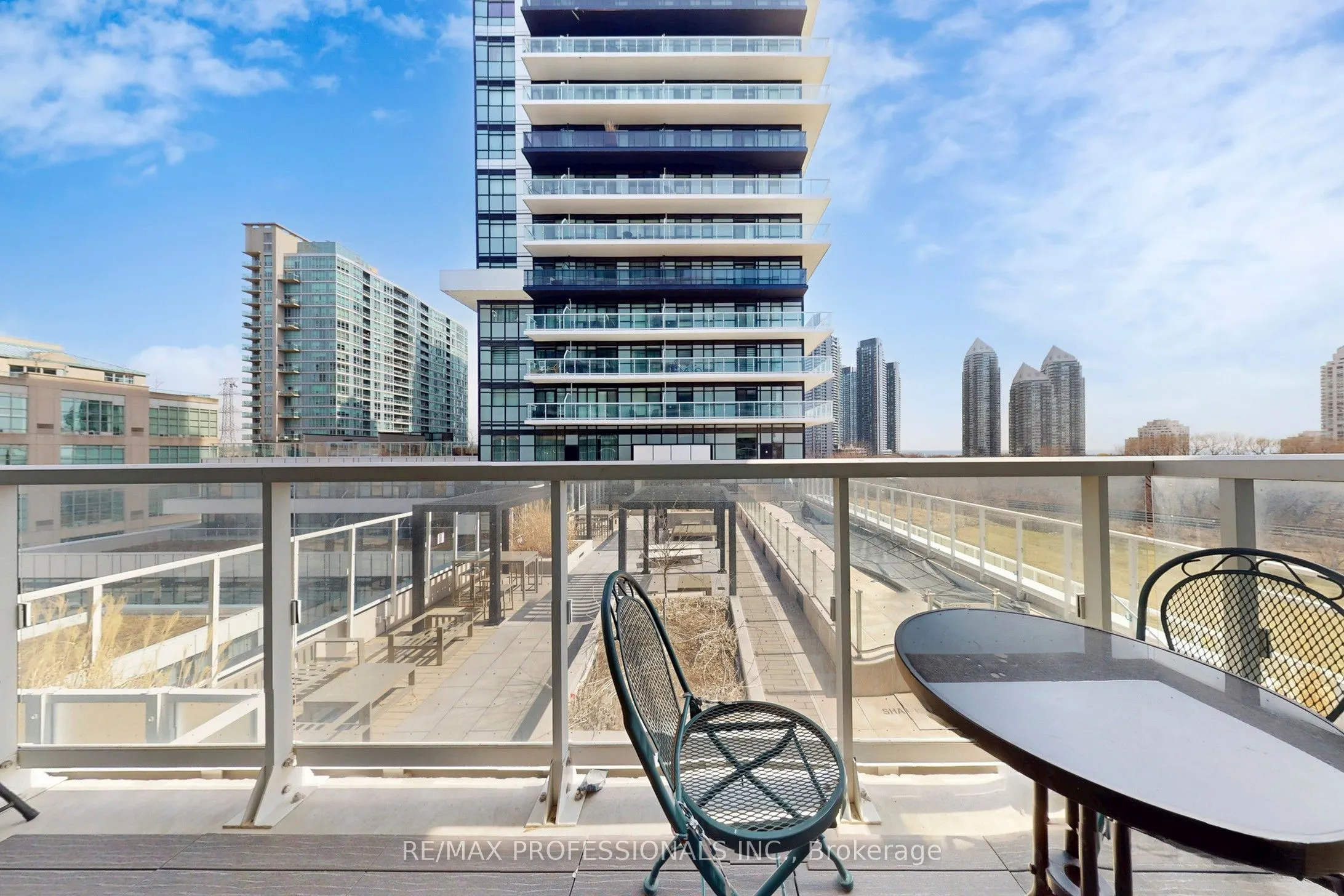 251 Manitoba Street #504