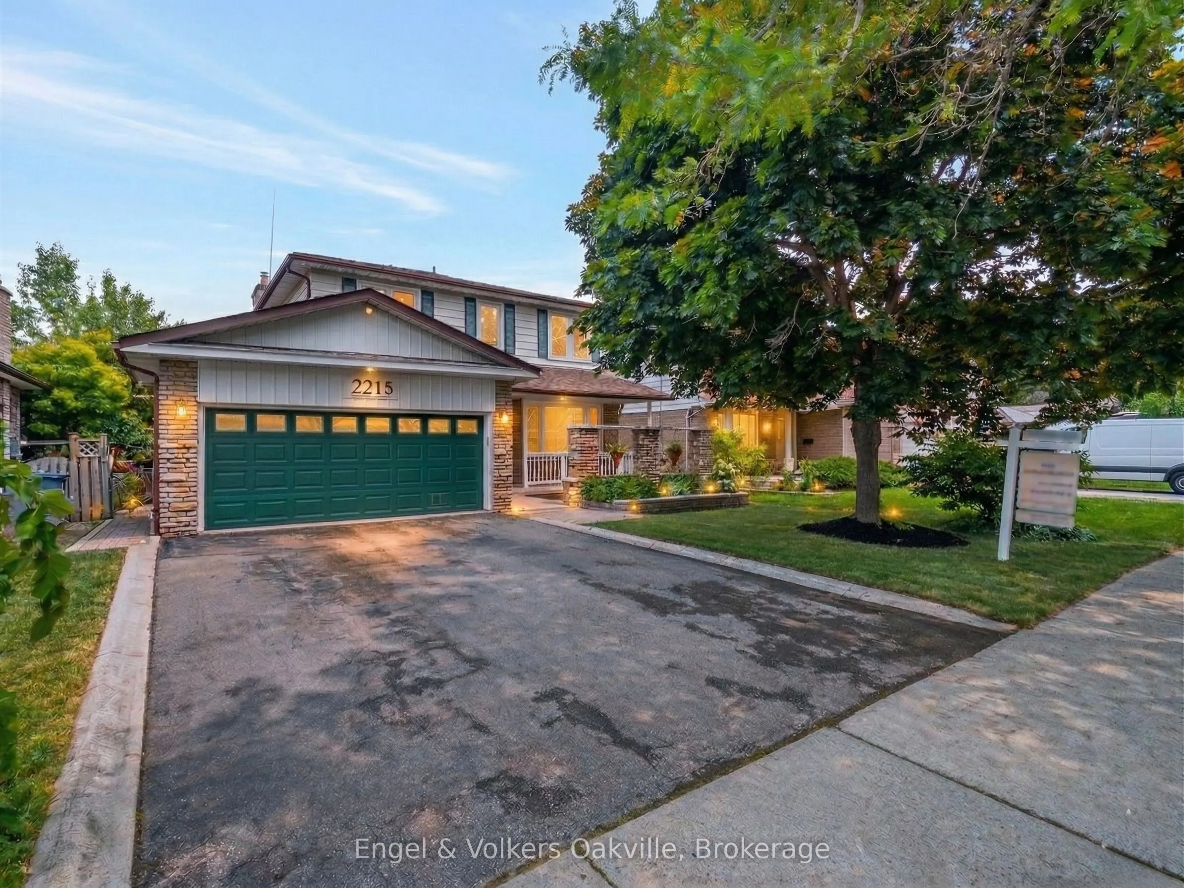 2215 Springfield Court, (MLS® #: W12924118) - See this detached house ...