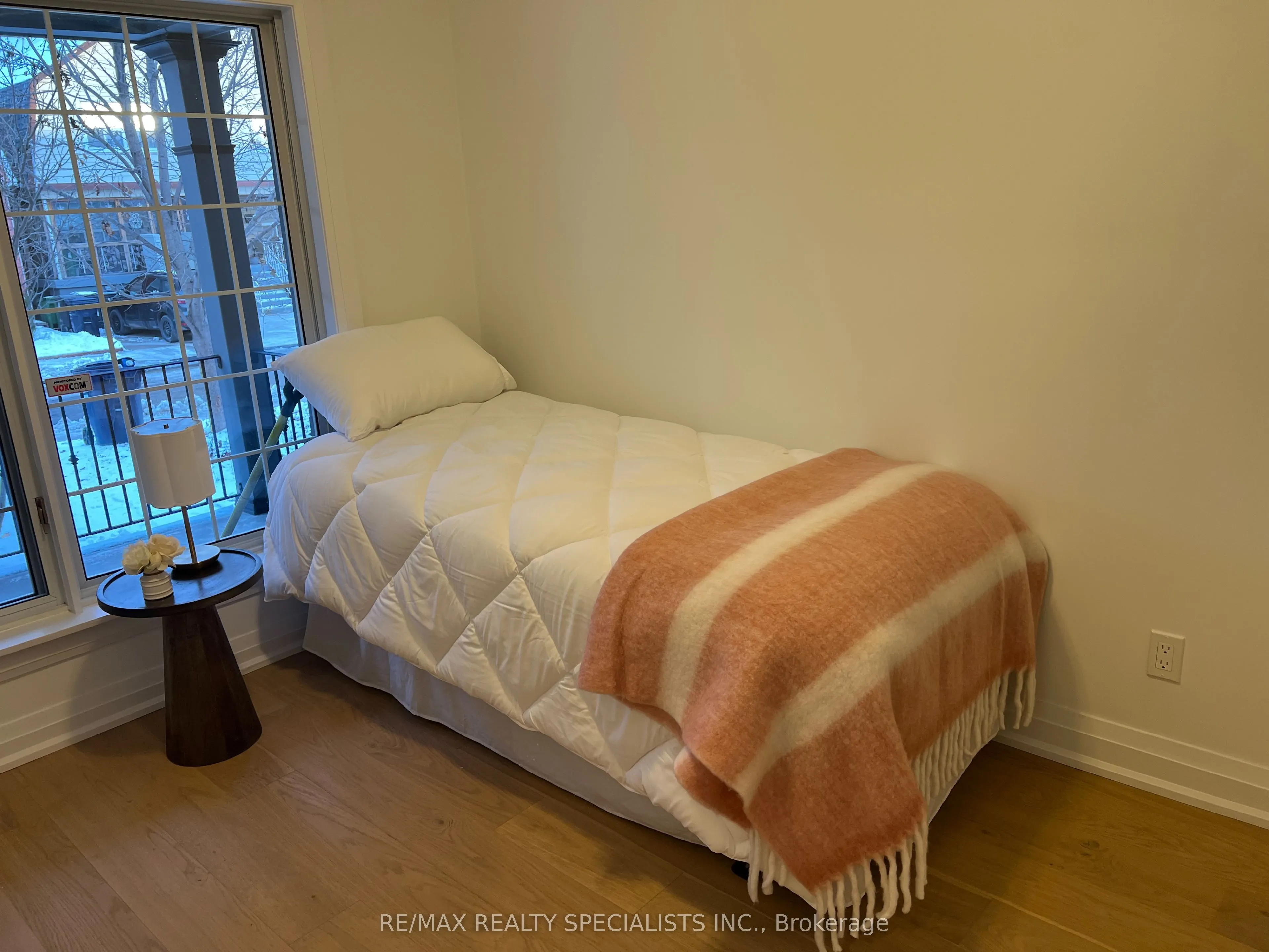 252 Earlscourt Avenue