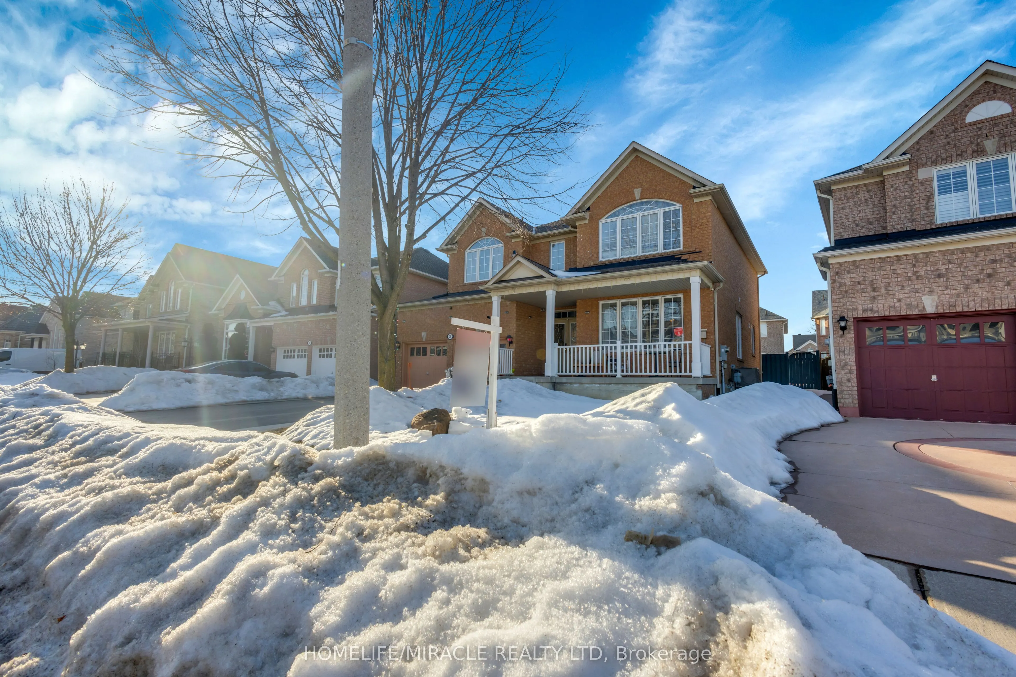 28 Latania Boulevard