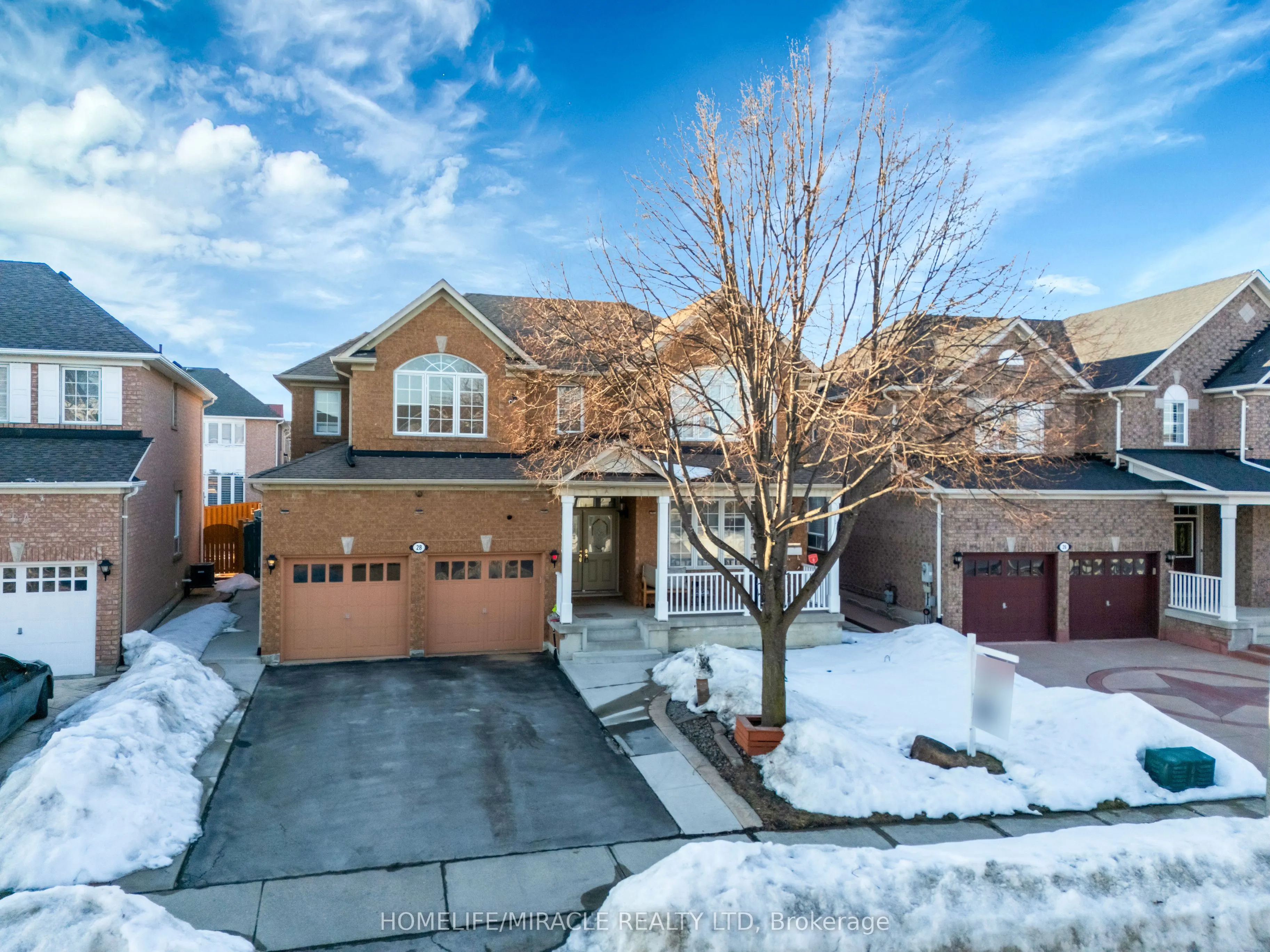 28 Latania Boulevard