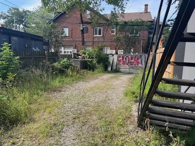 1580 Queen Street W