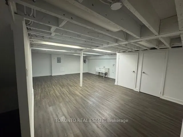 1580 Queen Street W