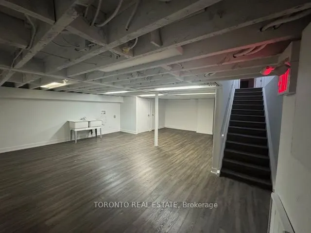 1580 Queen Street W