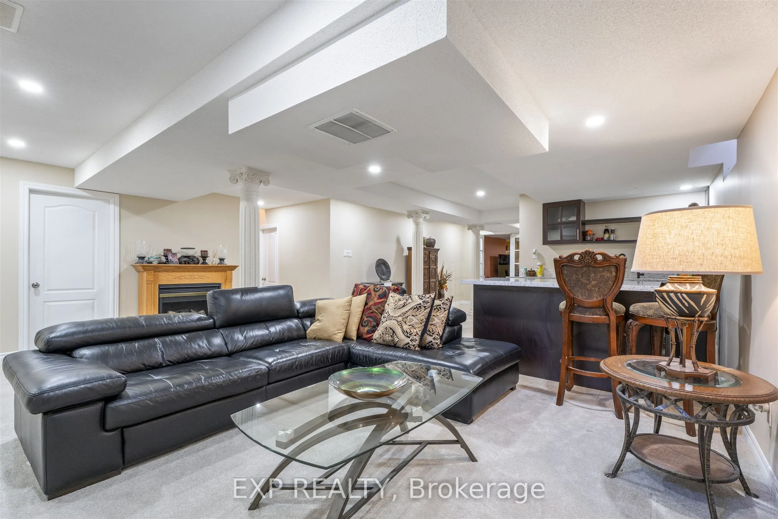 76 Hiberton Crescent