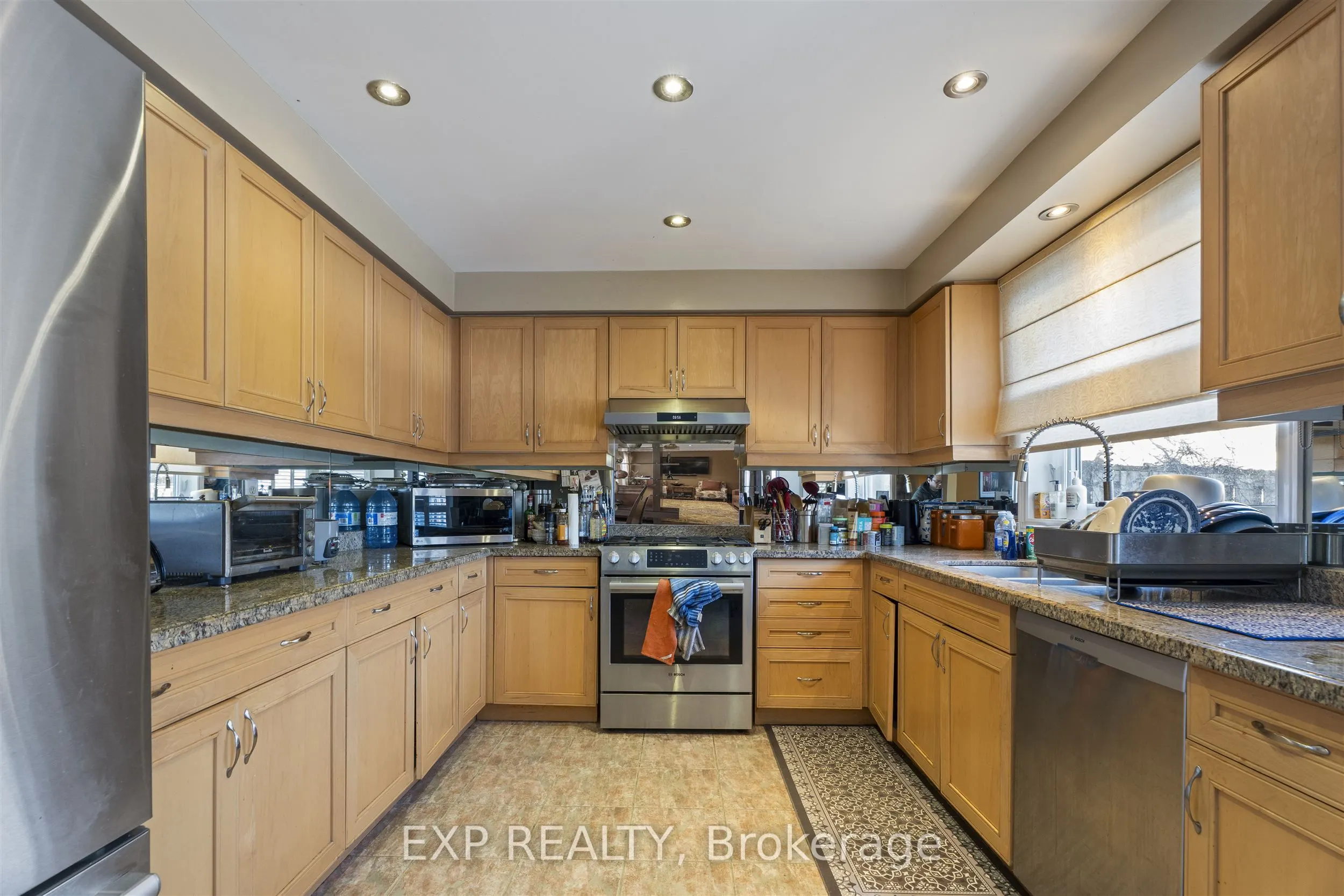 76 Hiberton Crescent