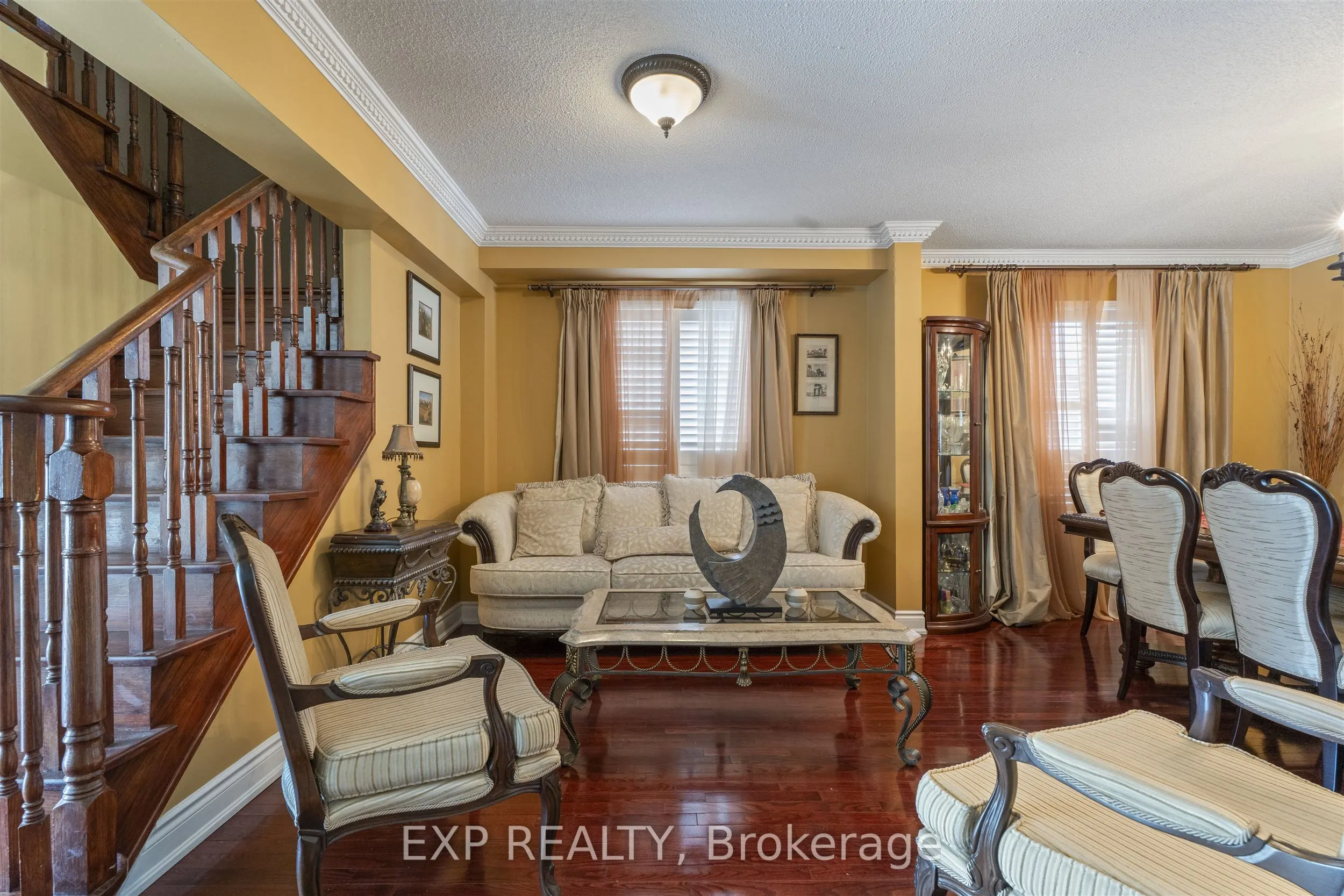 76 Hiberton Crescent