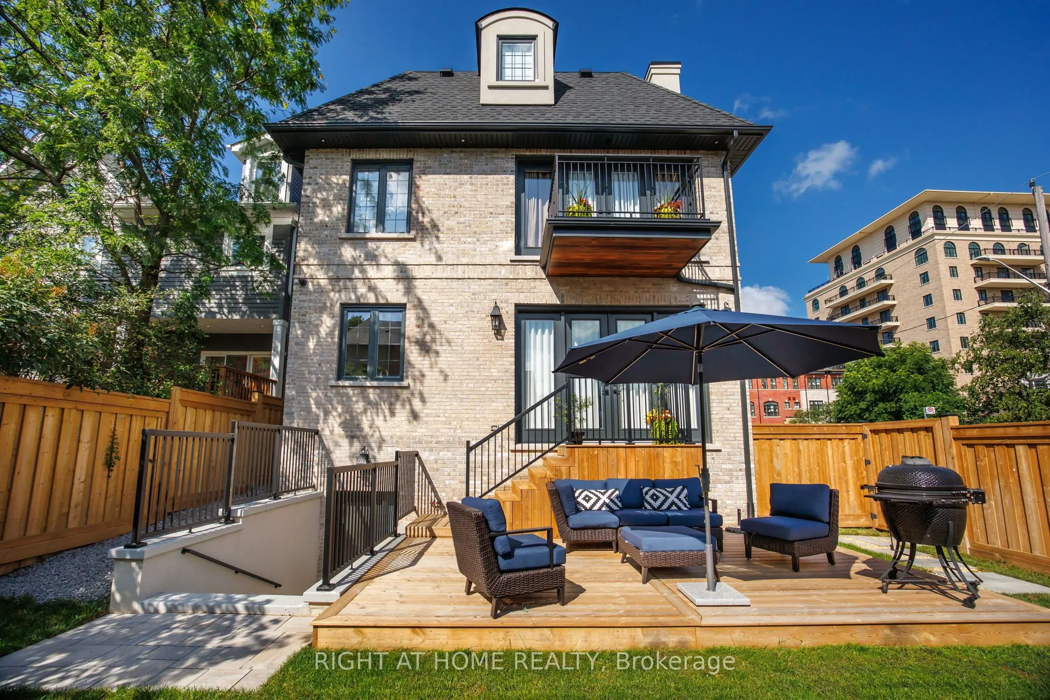33 Thorndale Avenue