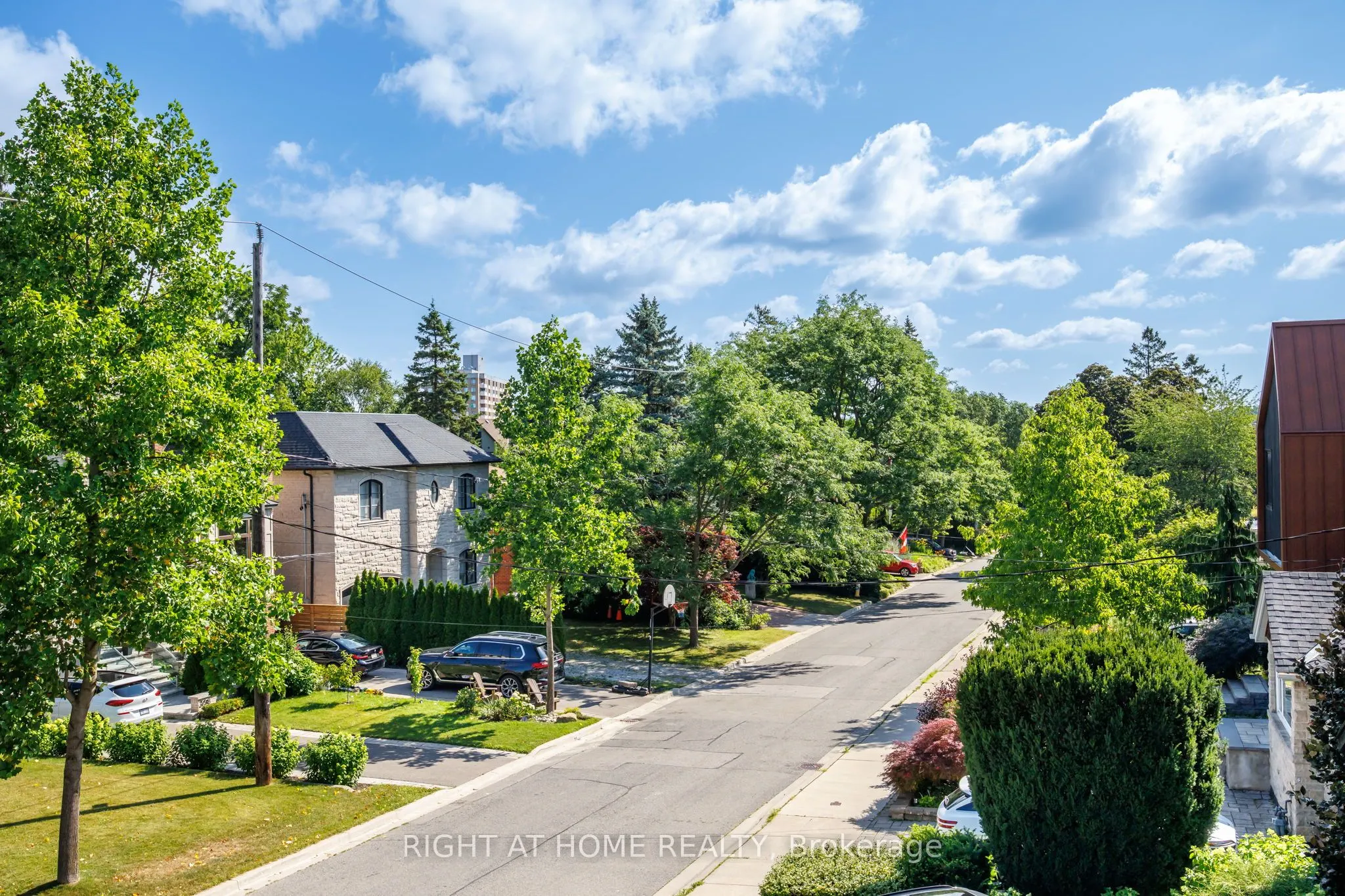 33 Thorndale Avenue