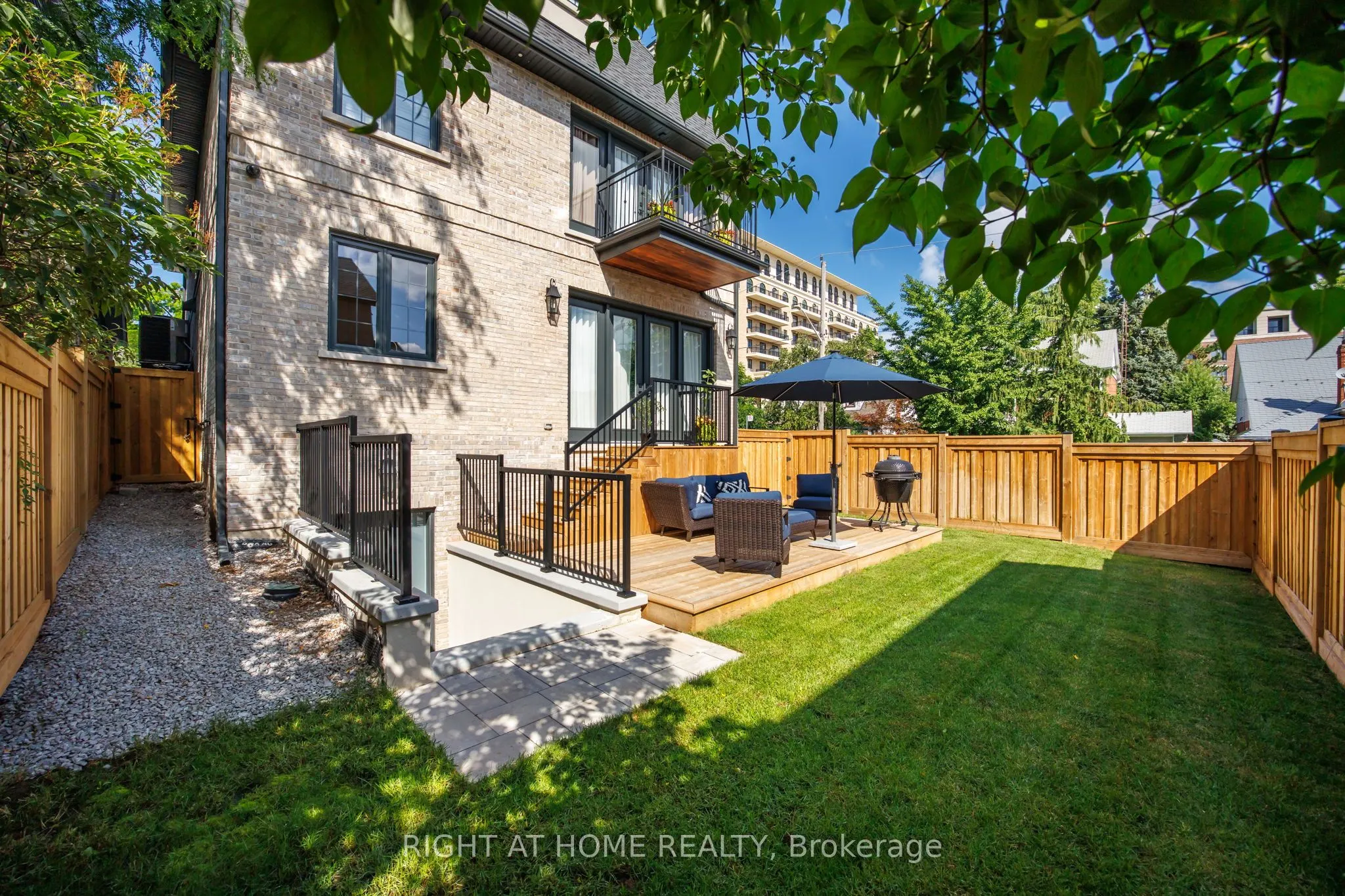 33 Thorndale Avenue