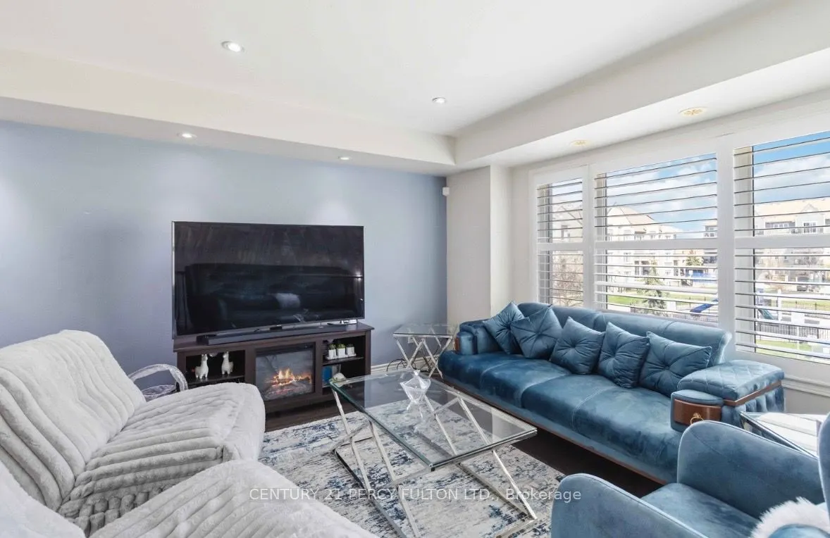3050 Erin Centre Boulevard #67