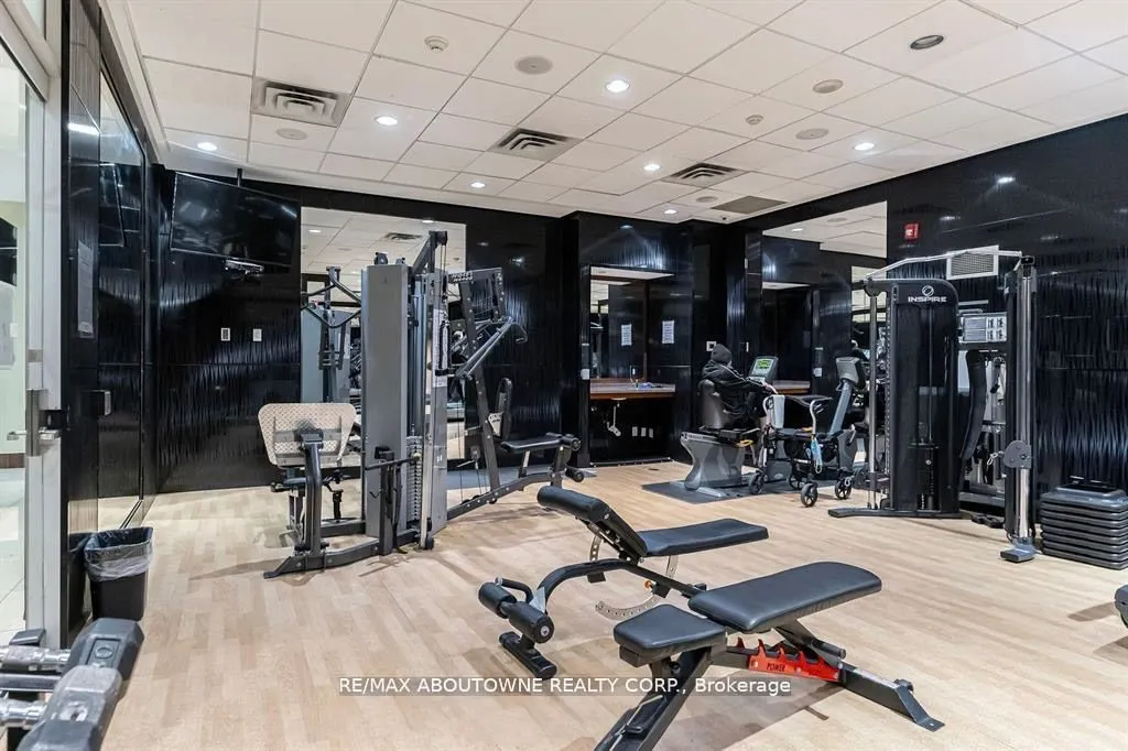 310 Burnhamthorpe Road W #401