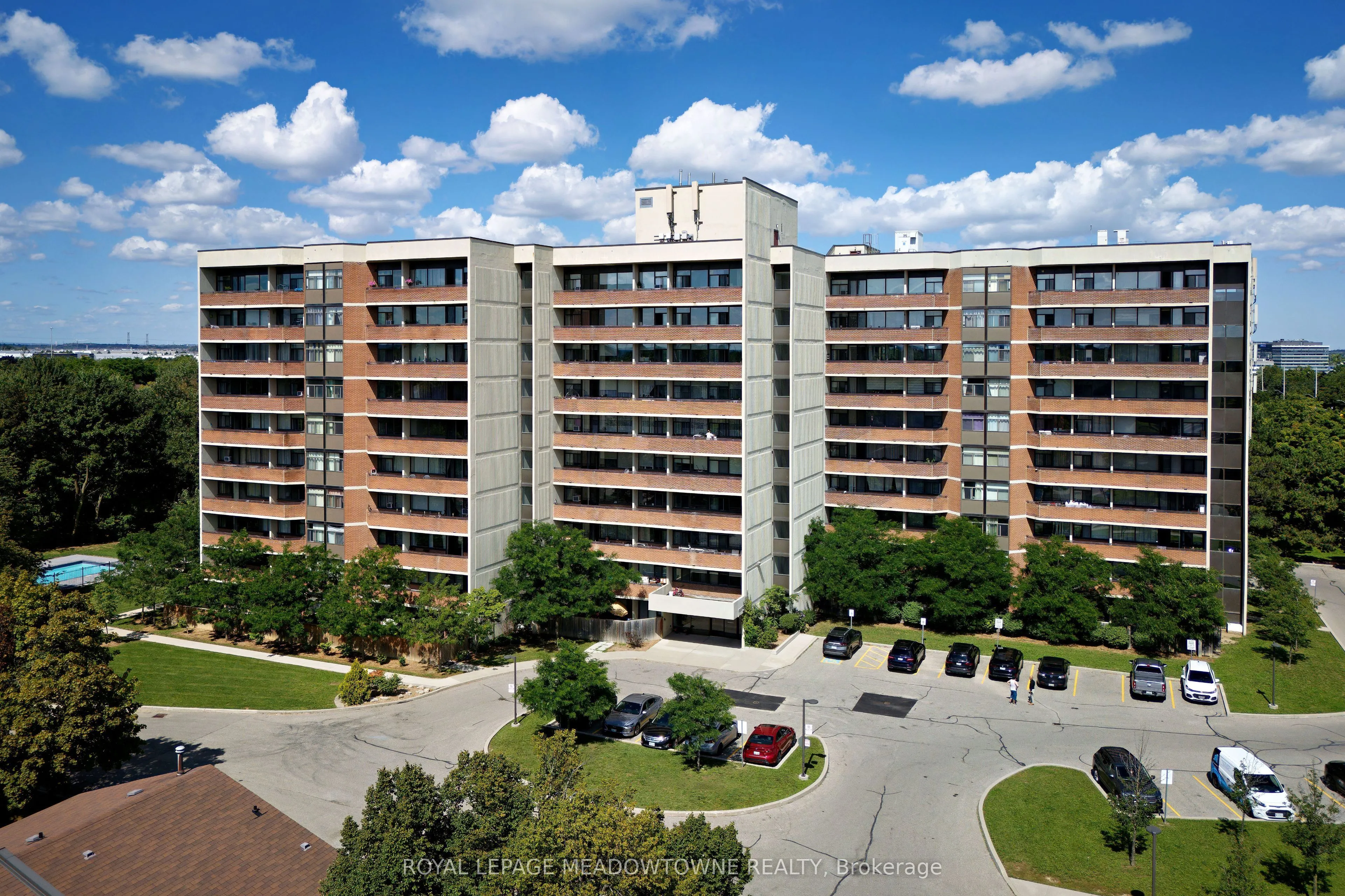 2301 Derry Road W ##806