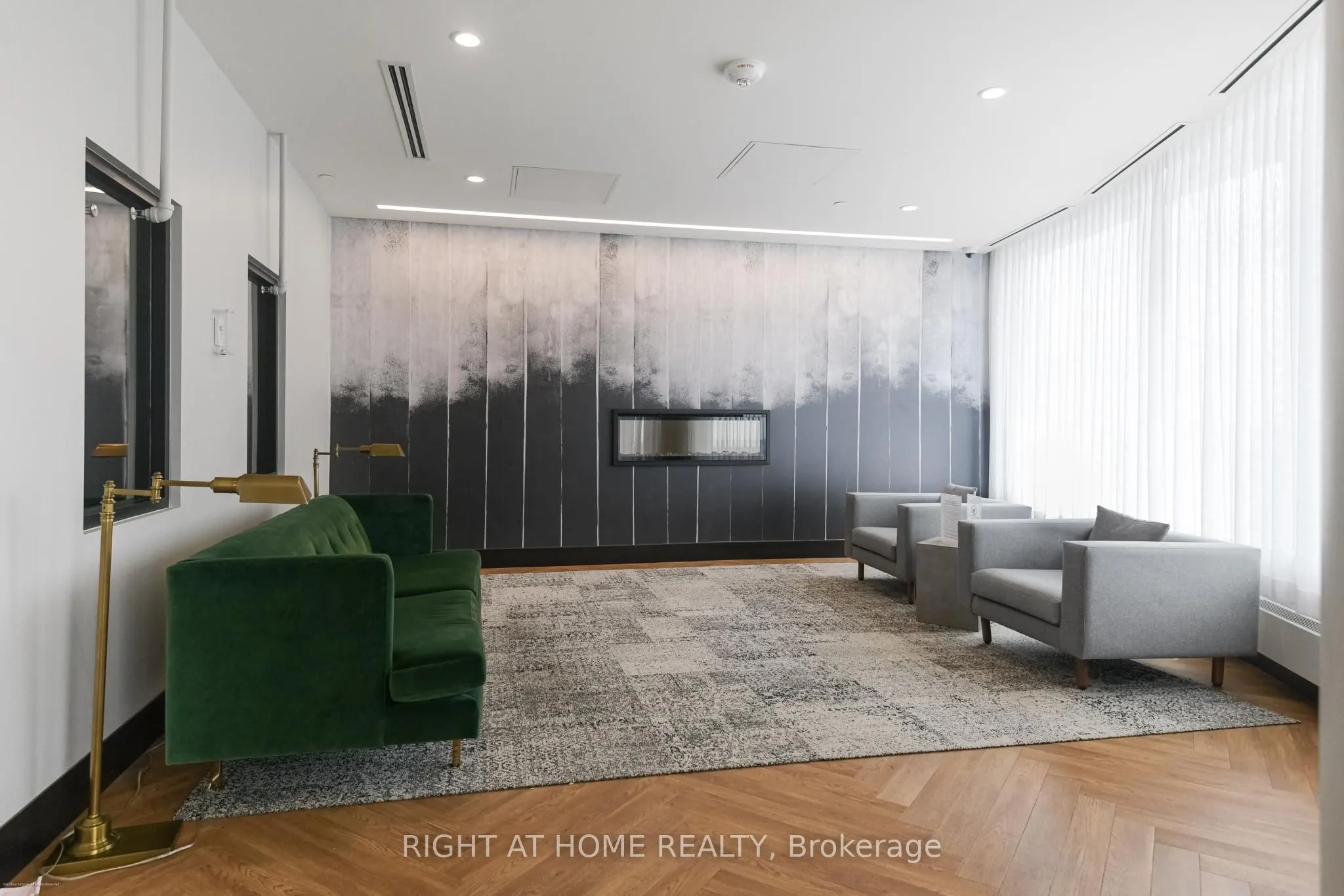 2520 Eglinton Avenue W #1602