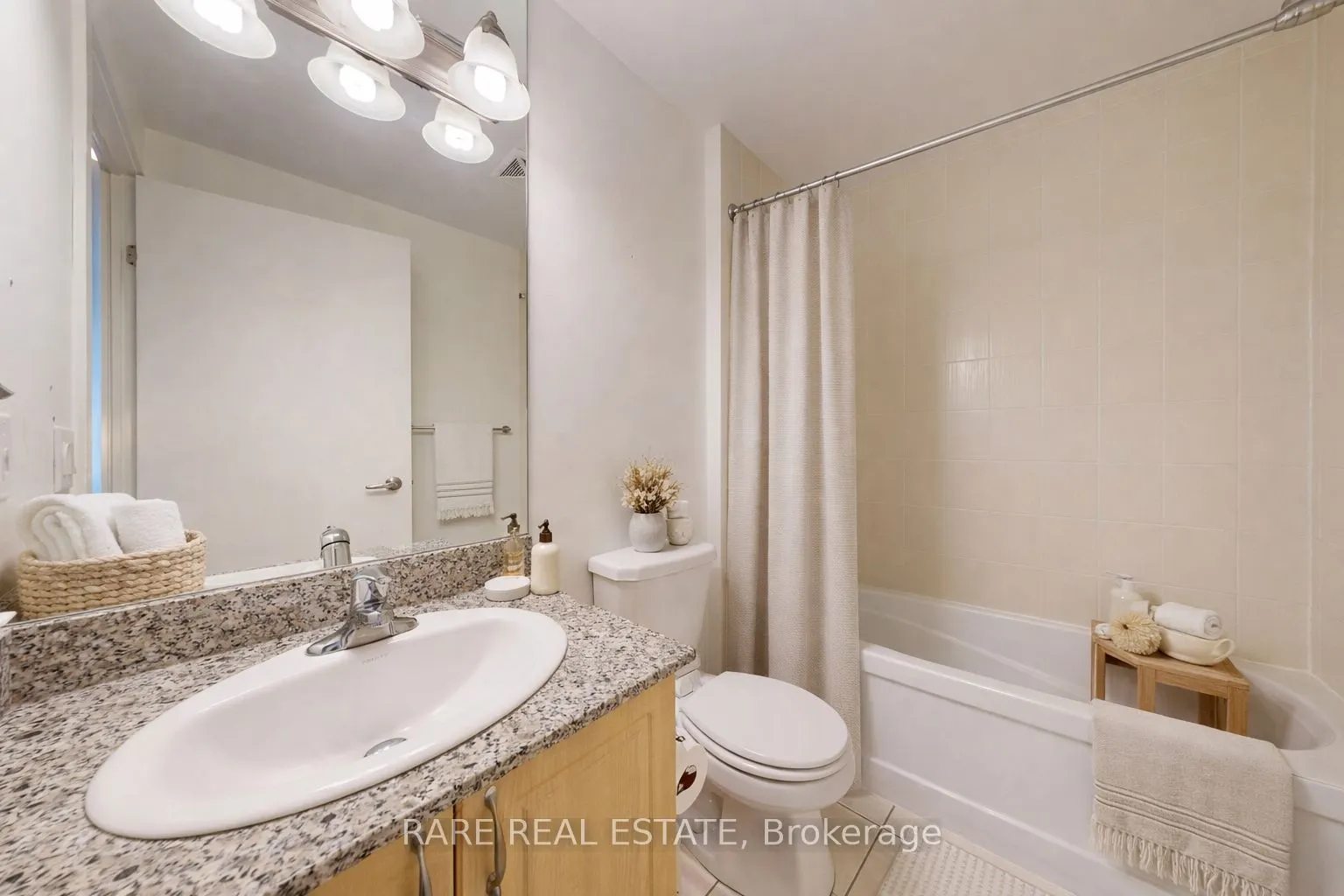 1638 Bloor Street W #607