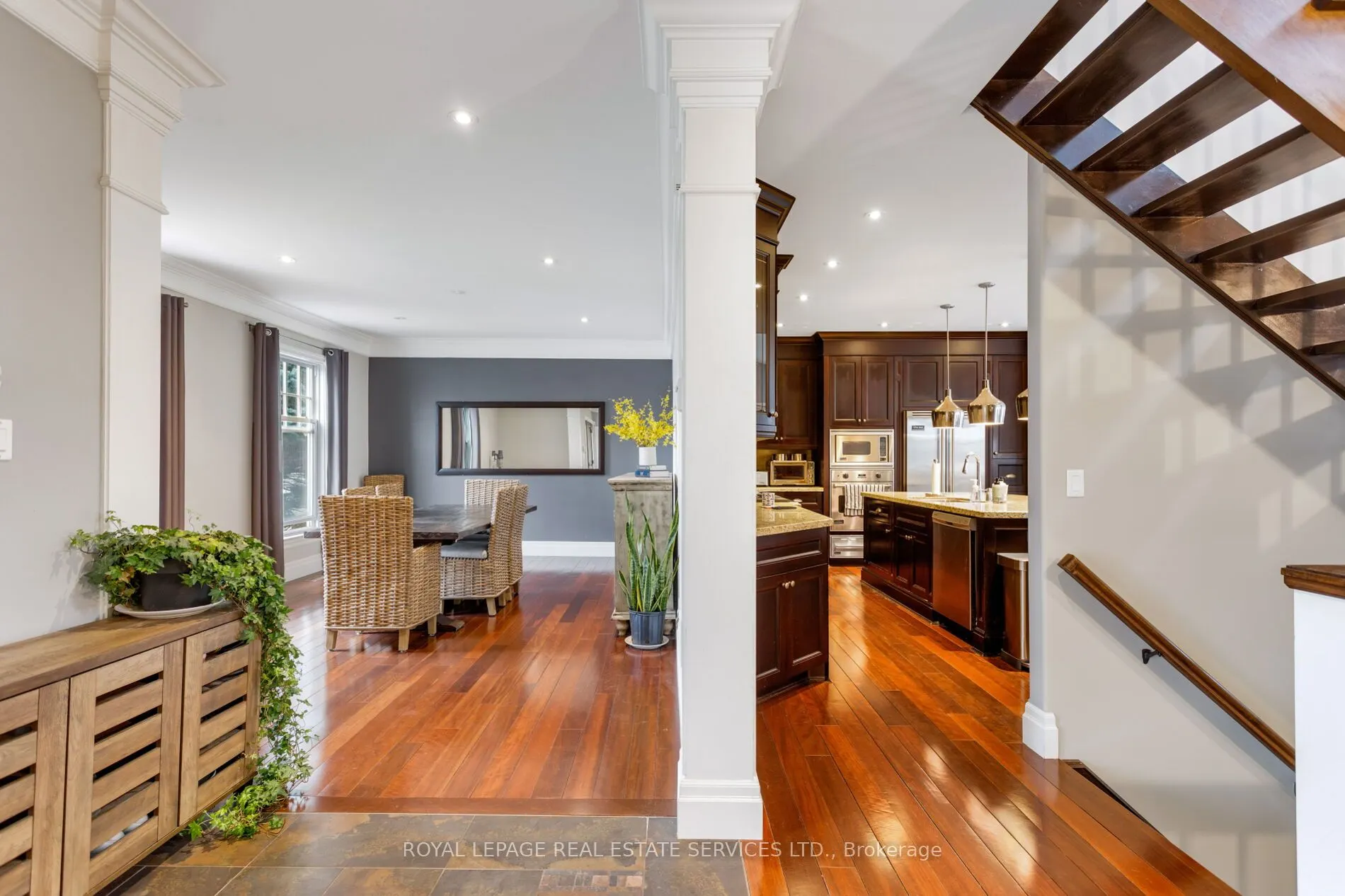 1387 Willowdown Road
