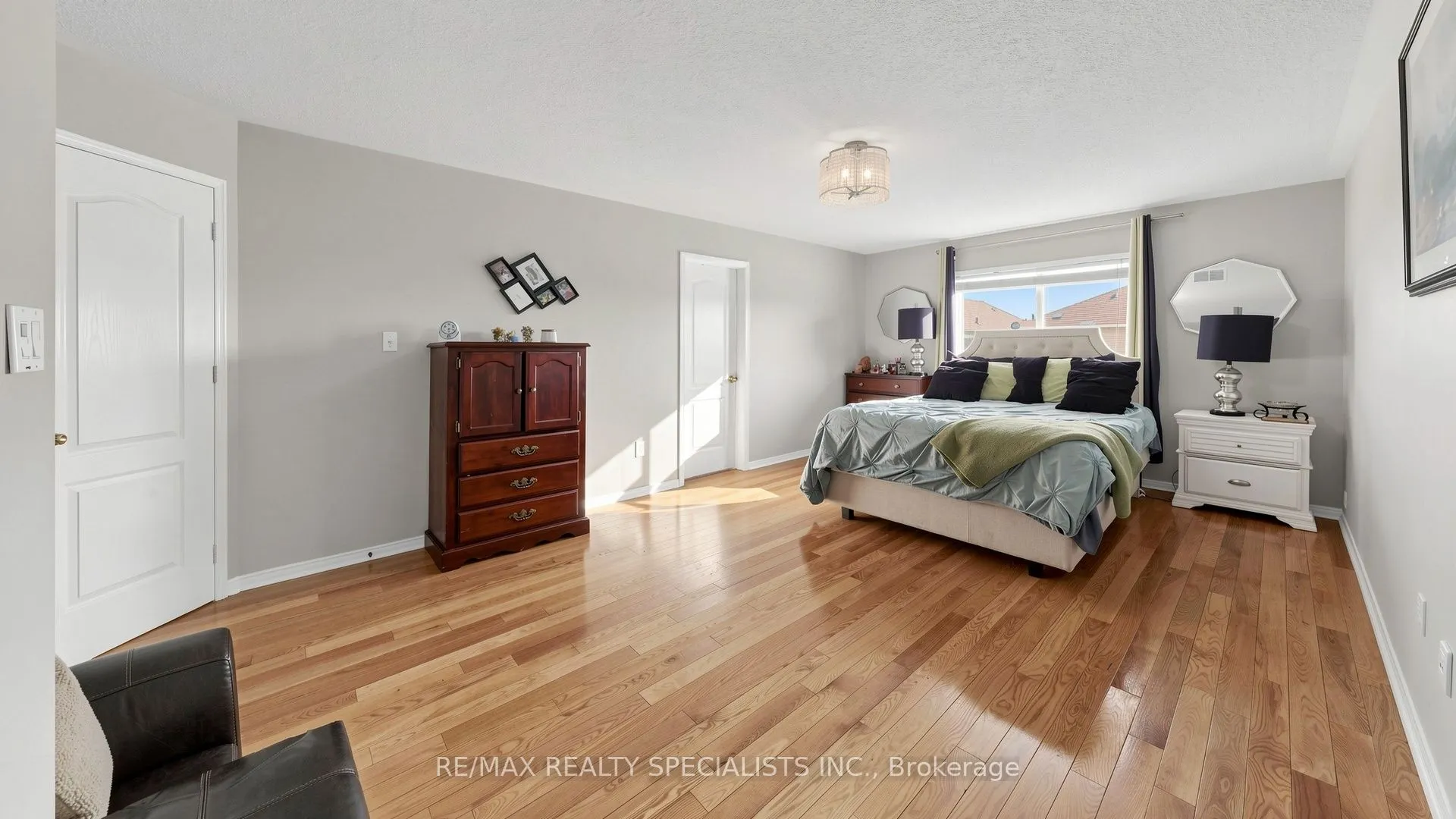 193 Queen Mary Drive