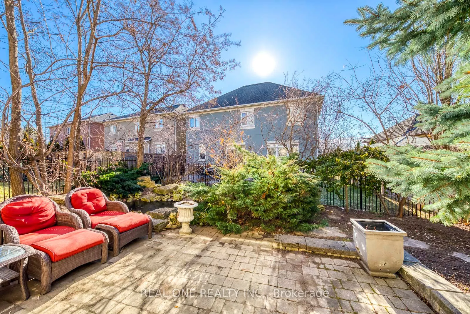 1426 Redwing Court
