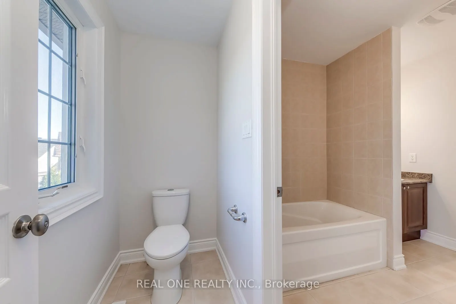 1426 Redwing Court