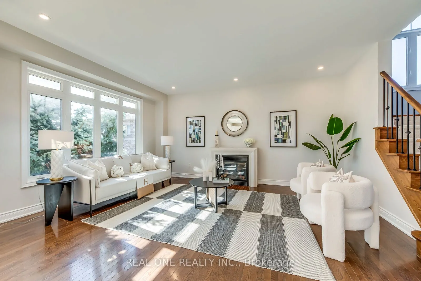 1426 Redwing Court
