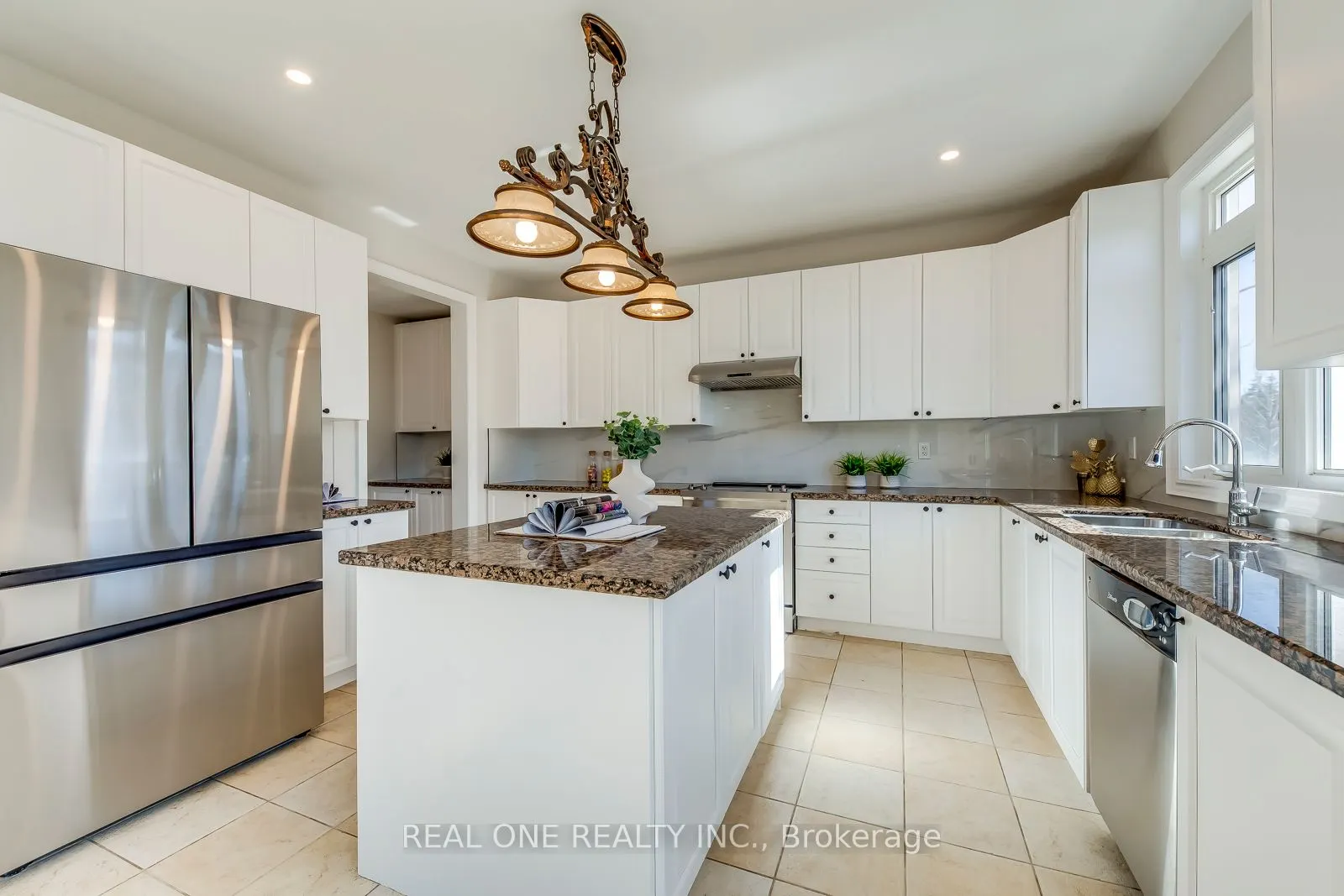 1426 Redwing Court