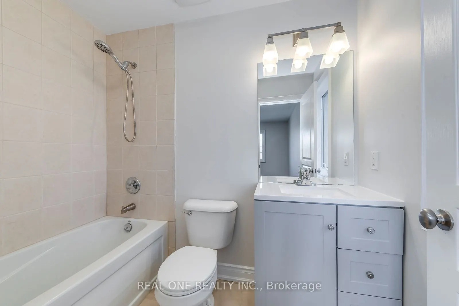 1426 Redwing Court