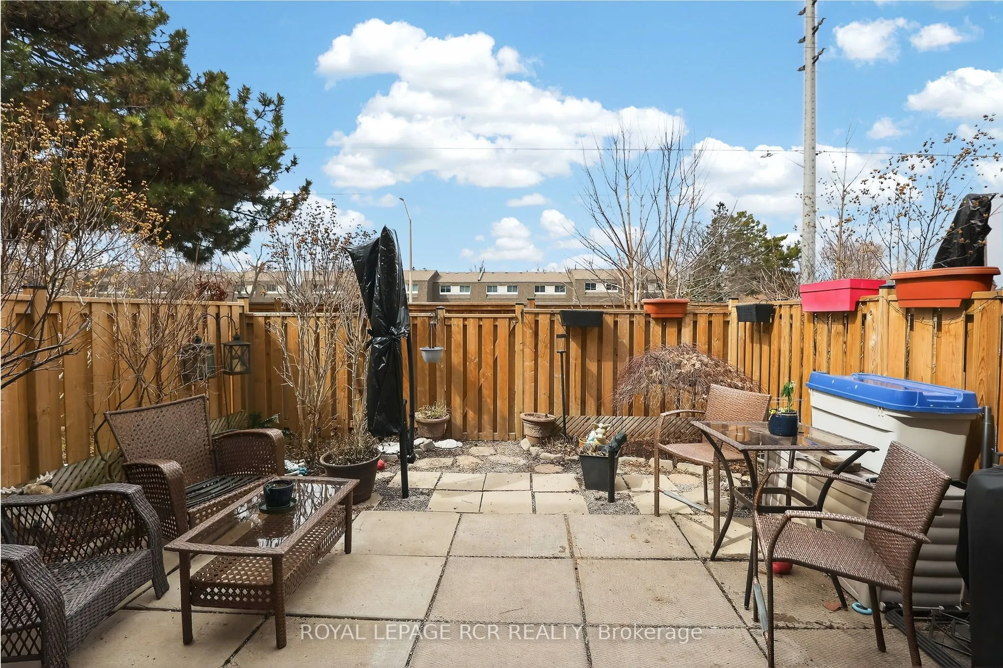 2825 Gananoque Drive #12