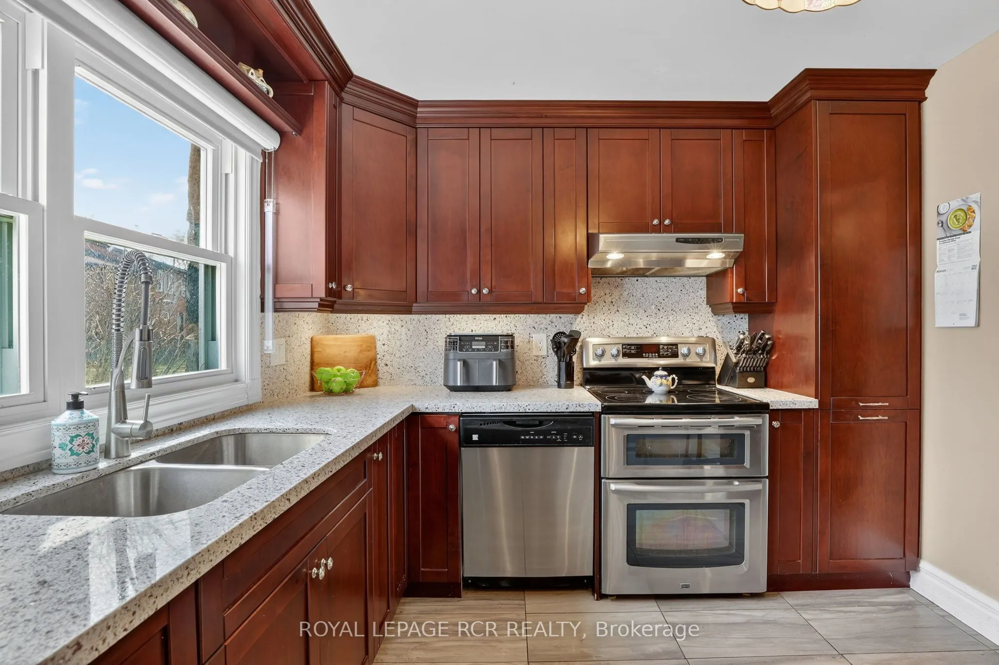 2825 Gananoque Drive #12