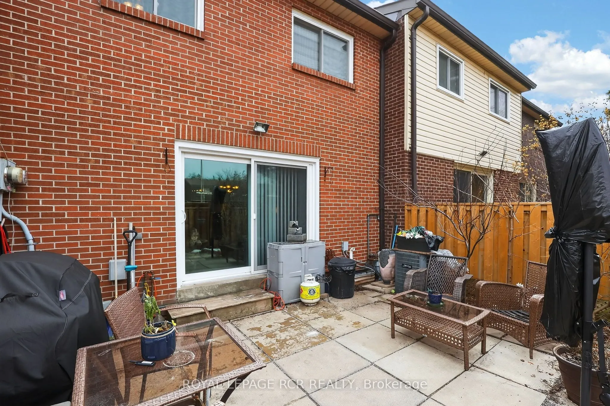 2825 Gananoque Drive #12