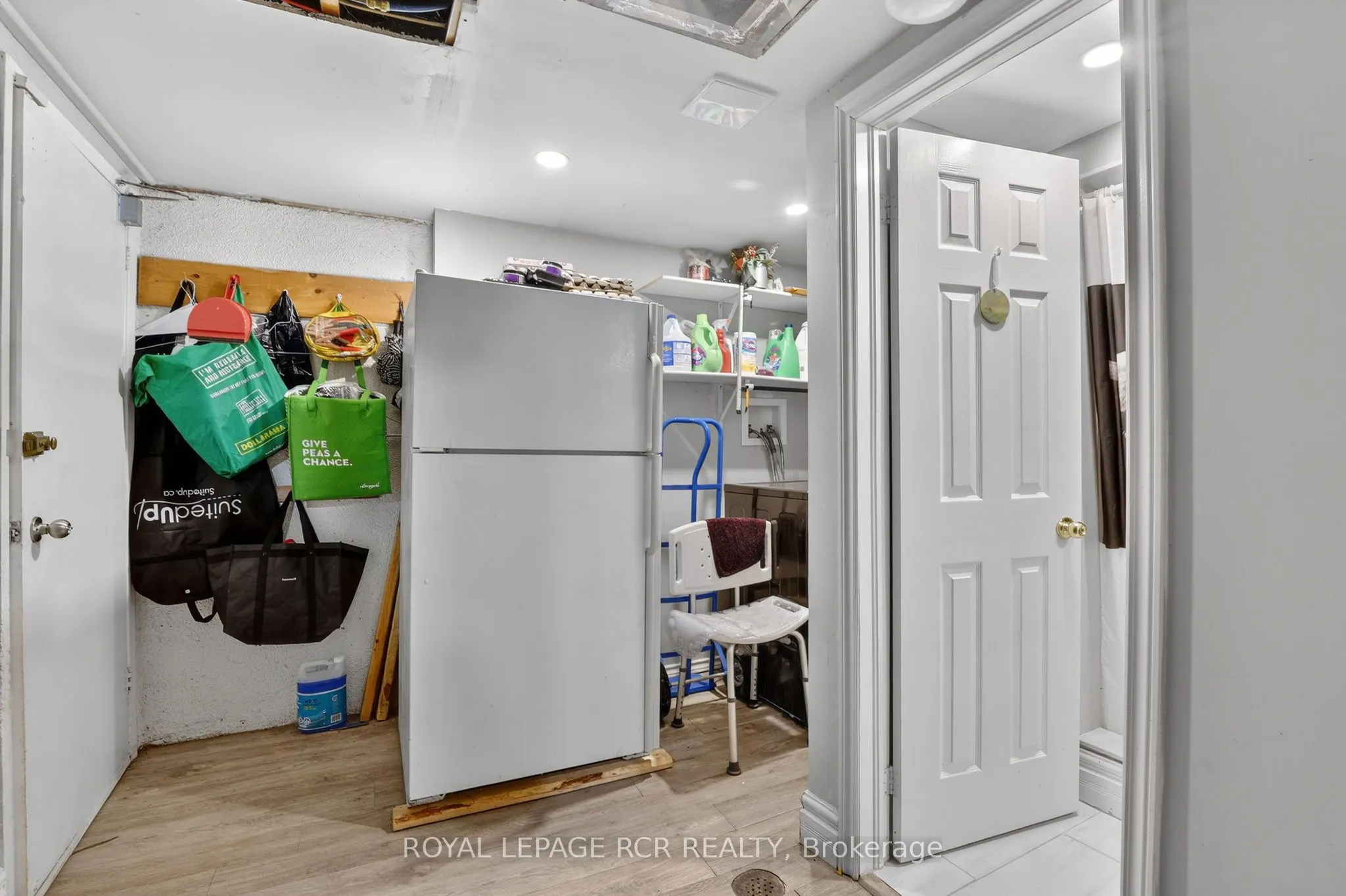 2825 Gananoque Drive #12
