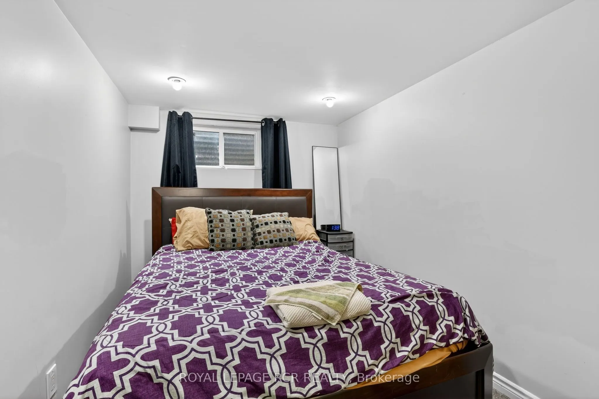 2825 Gananoque Drive #12
