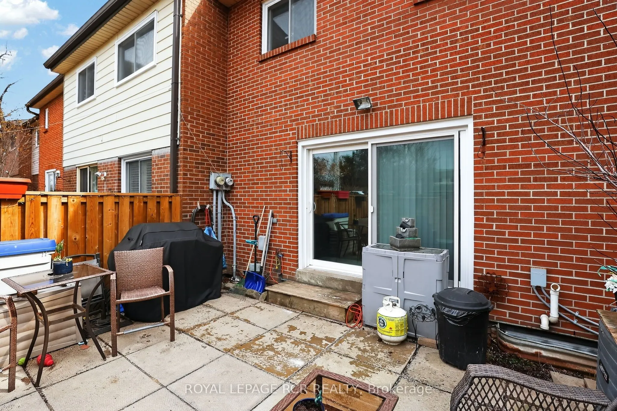2825 Gananoque Drive #12