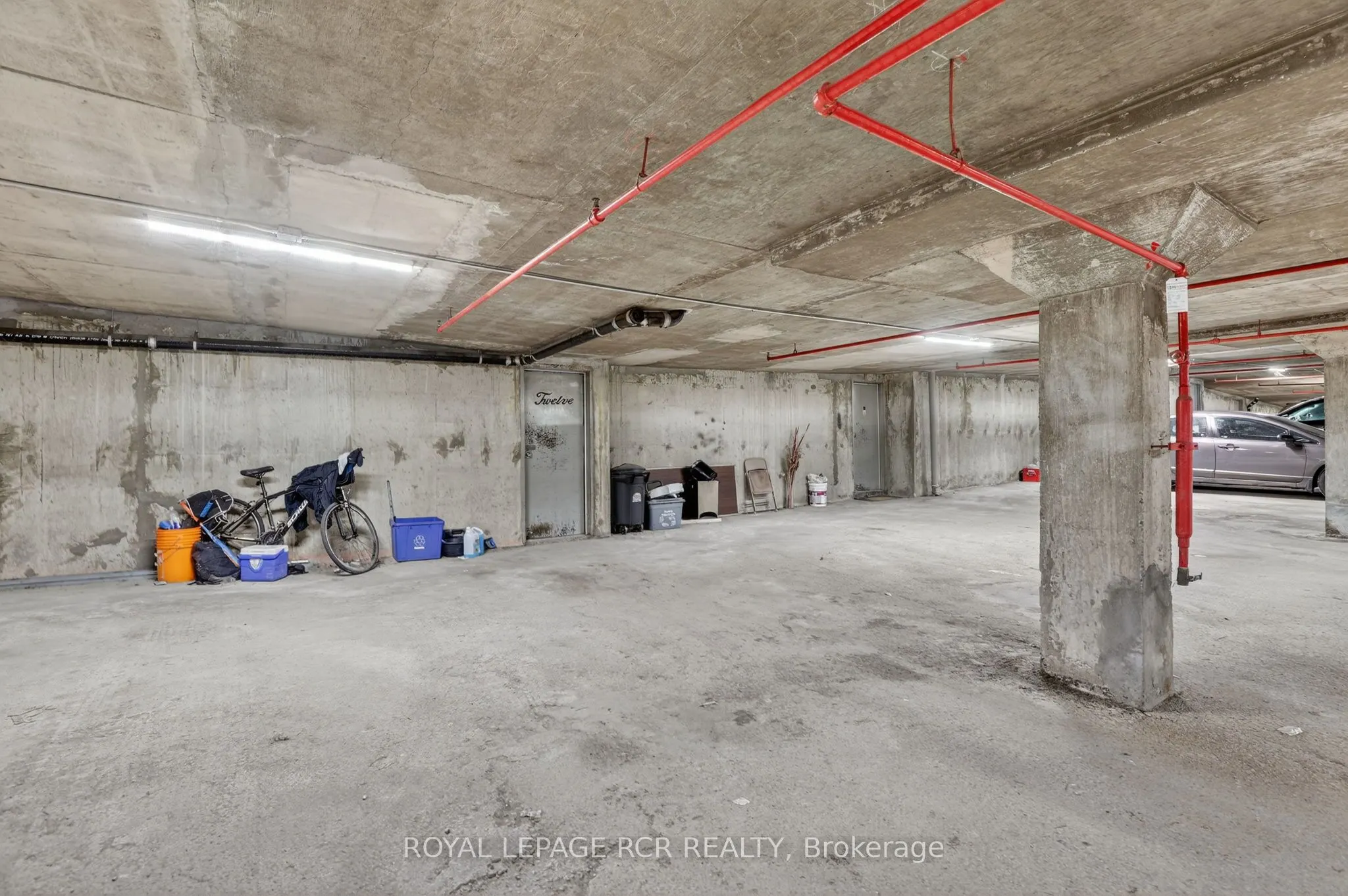 2825 Gananoque Drive #12