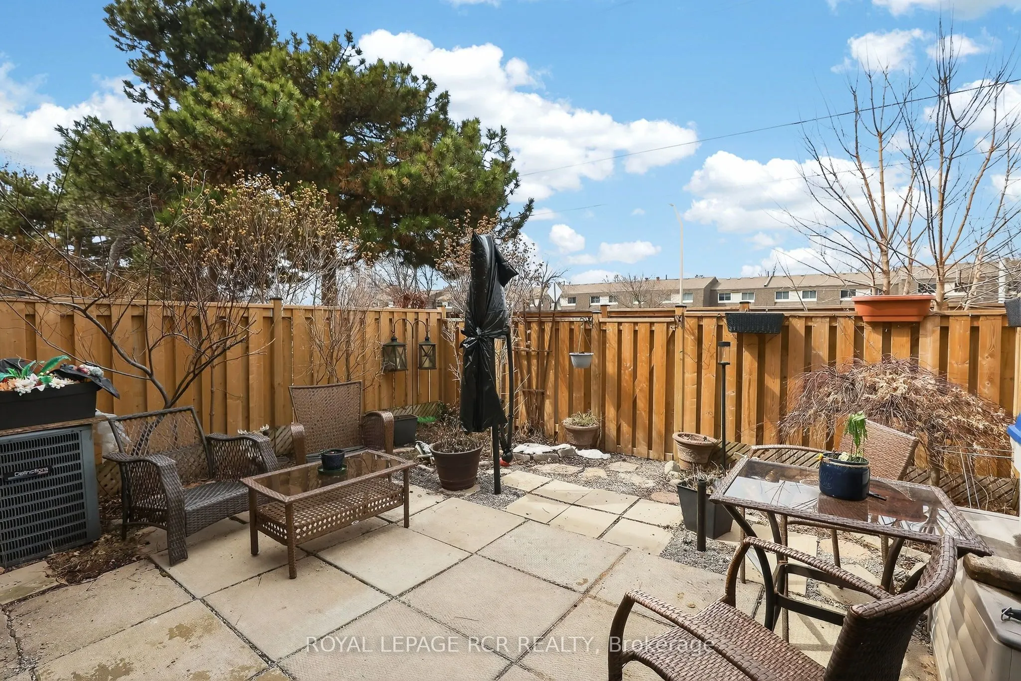 2825 Gananoque Drive #12