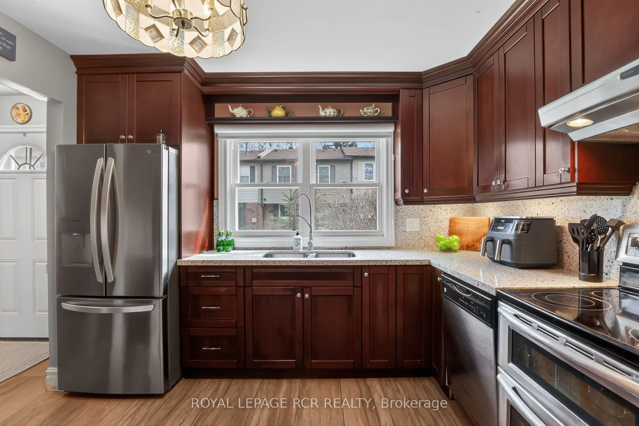 2825 Gananoque Drive #12