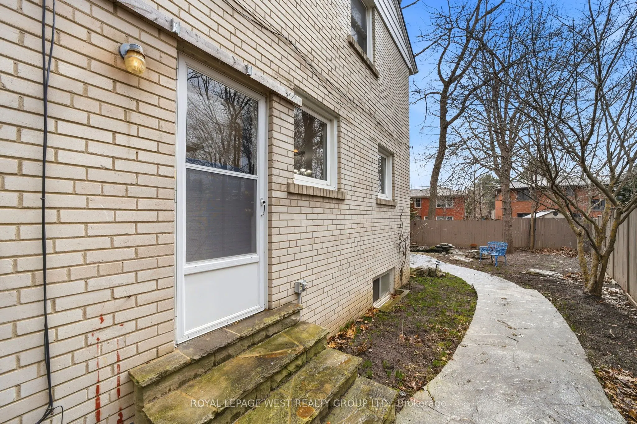 3334 Enniskillen Circle