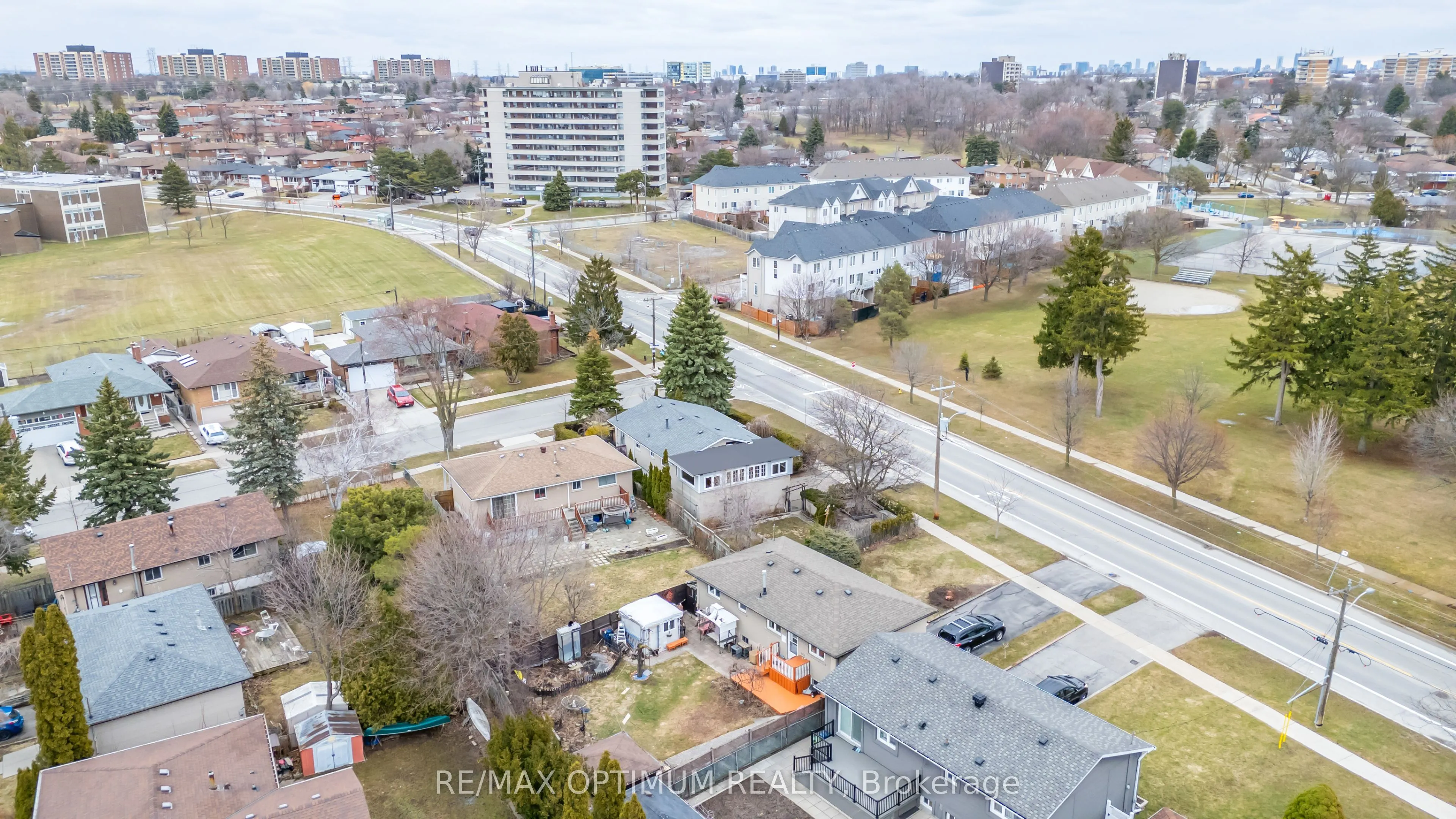1 Dundee Drive