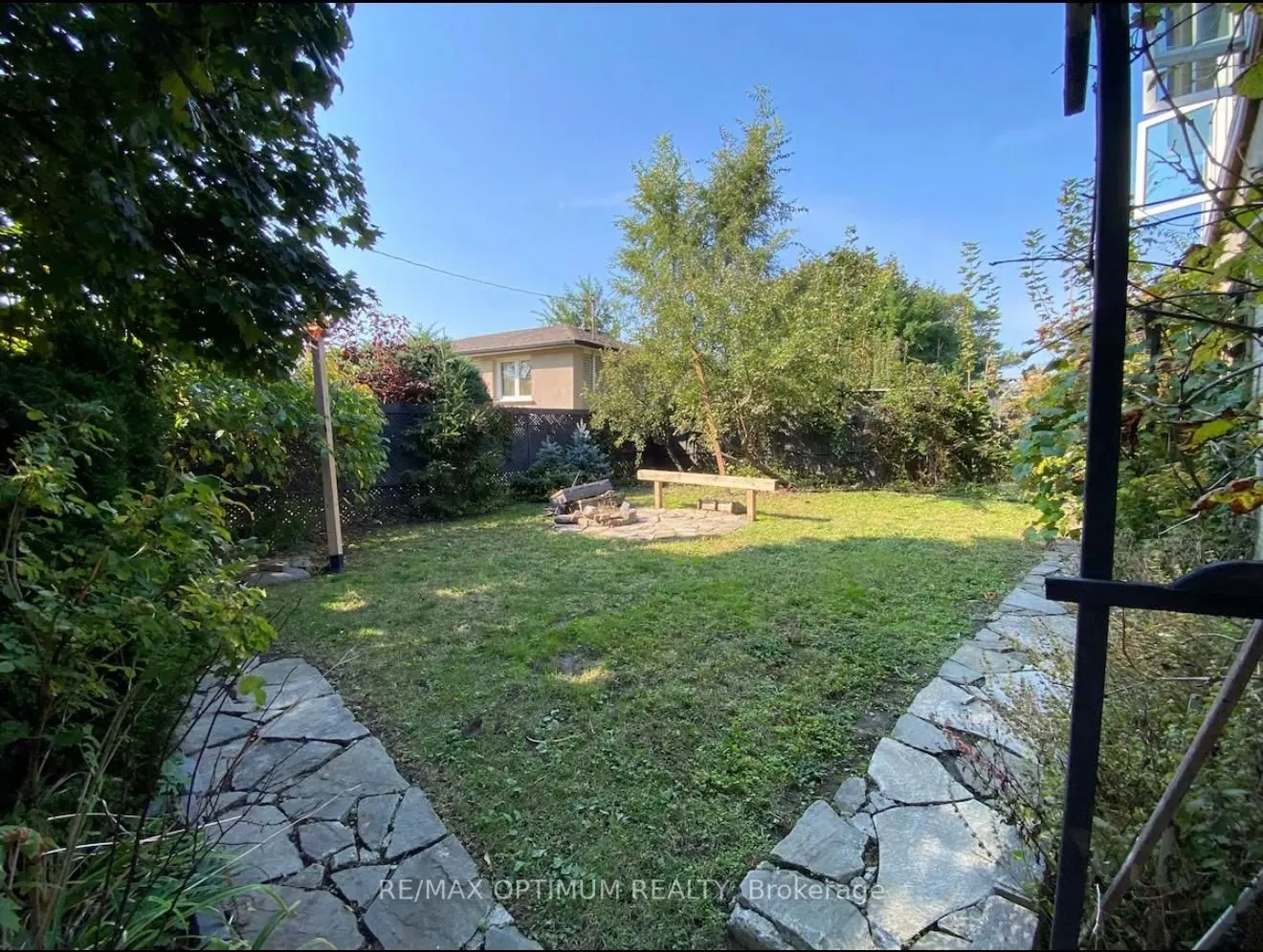 1 Dundee Drive