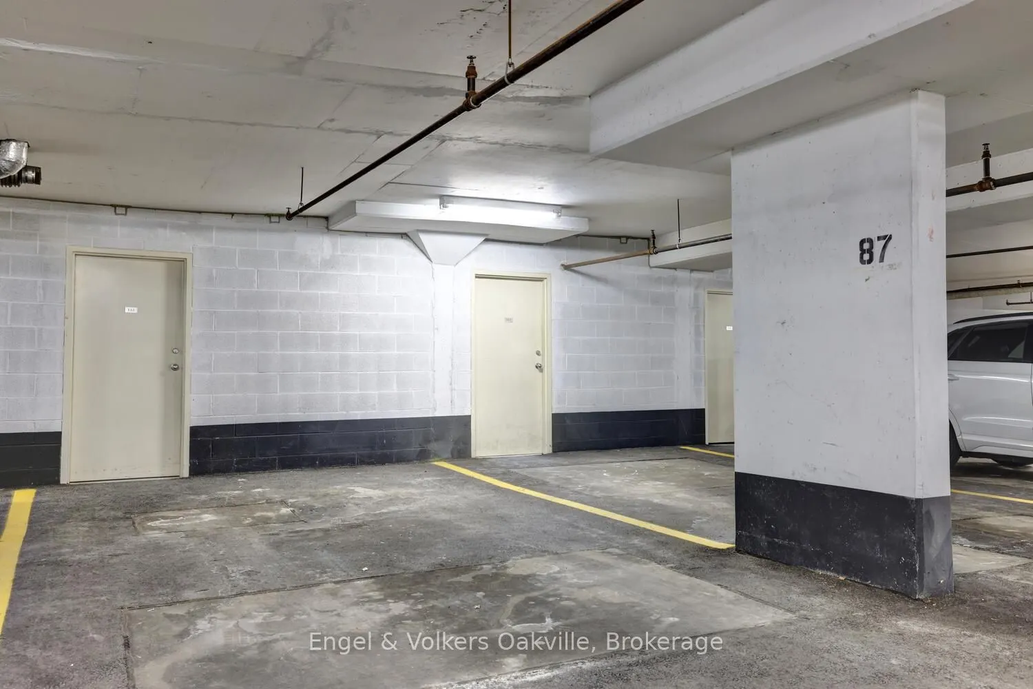 442 Maple Avenue #1402