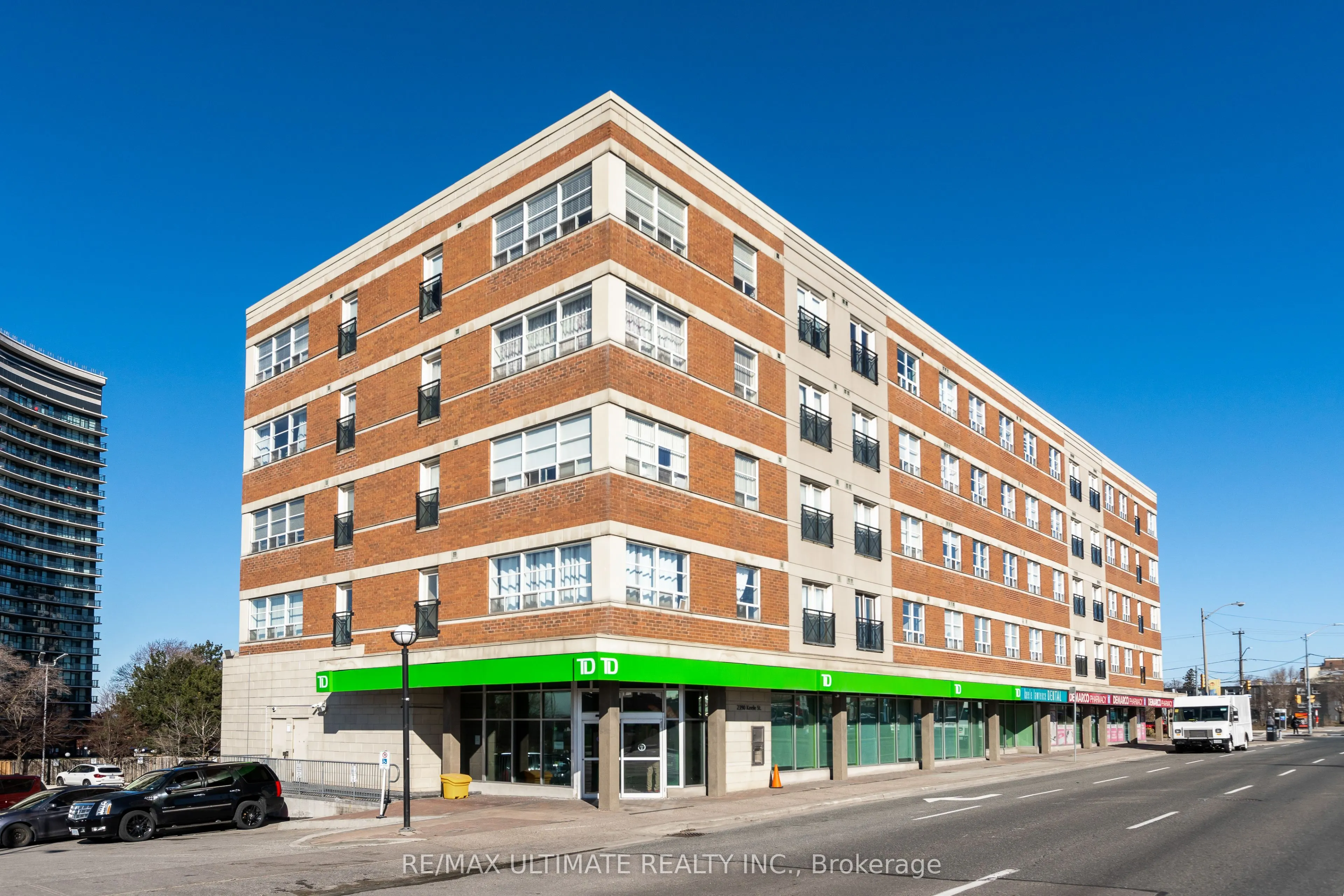 1415 Lawrence Avenue W #406