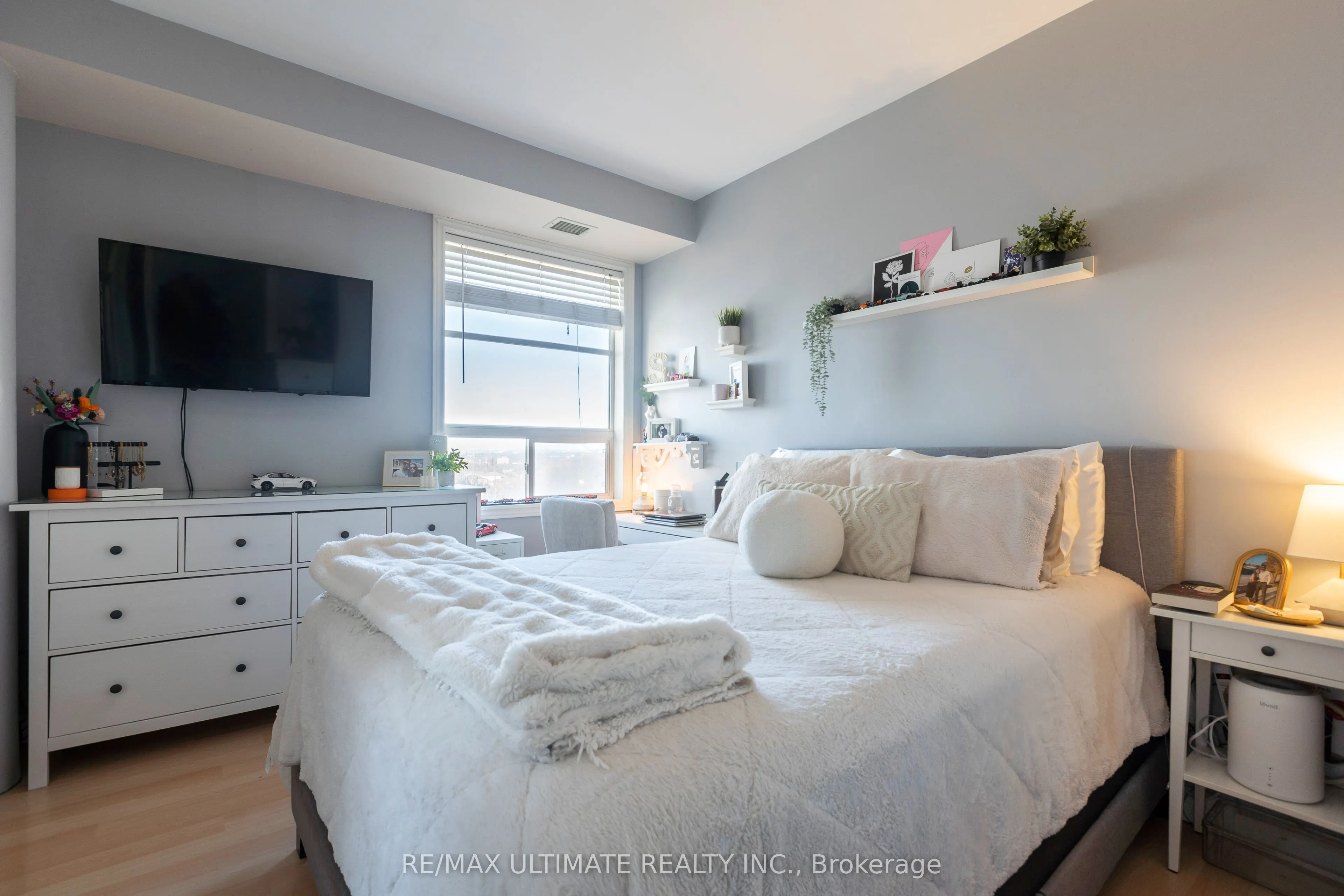 1415 Lawrence Avenue W #406