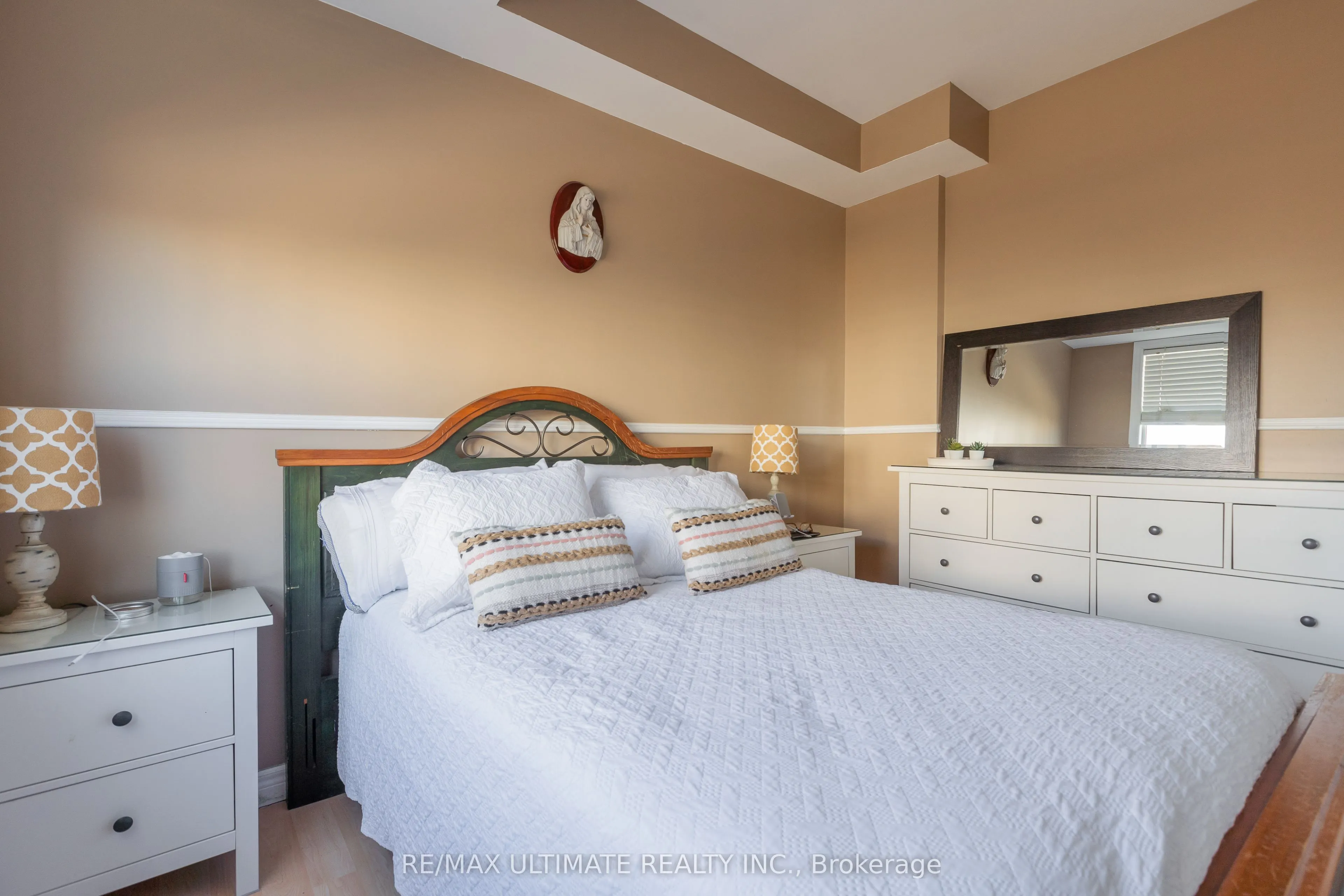 1415 Lawrence Avenue W #406