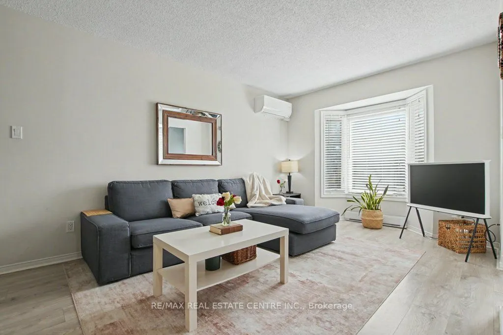 90 Lawrence Avenue #93