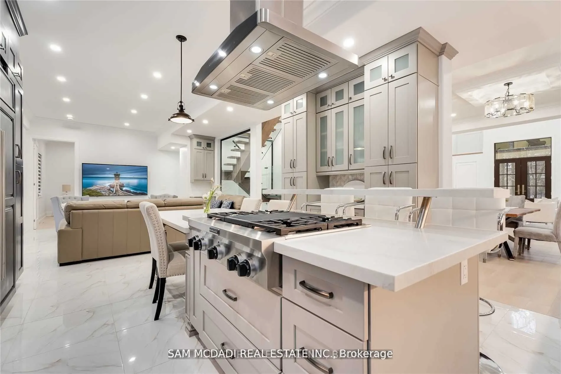 1138 Garden Road