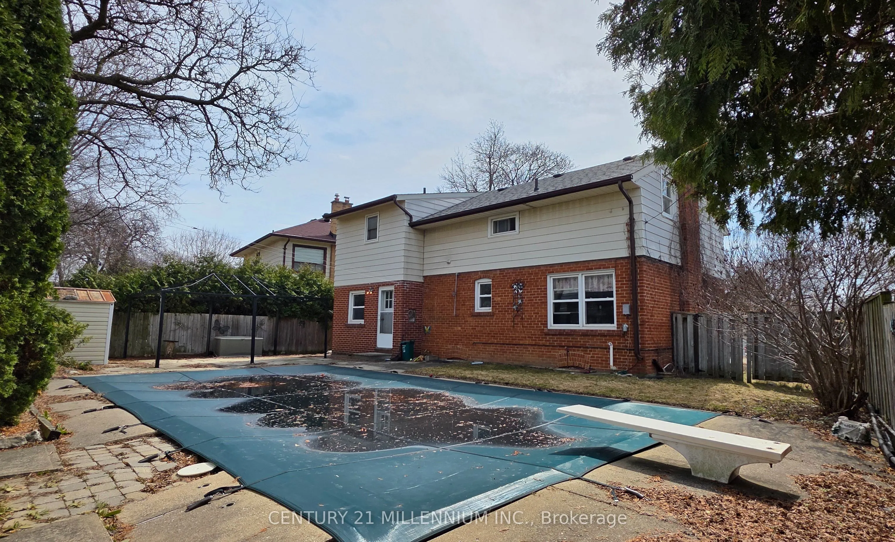 9 Crestview Avenue