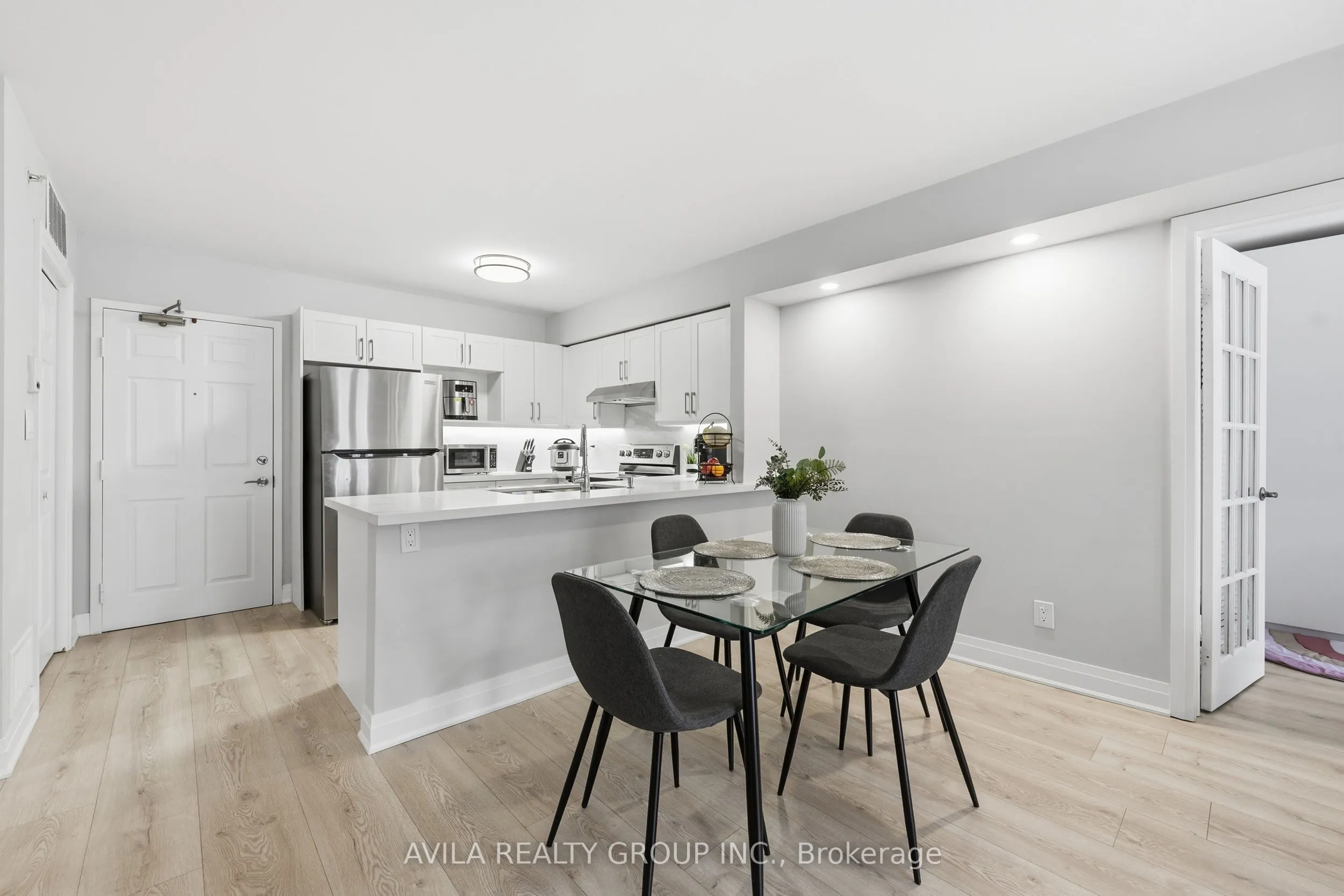 1460 Bishops Gate #203
